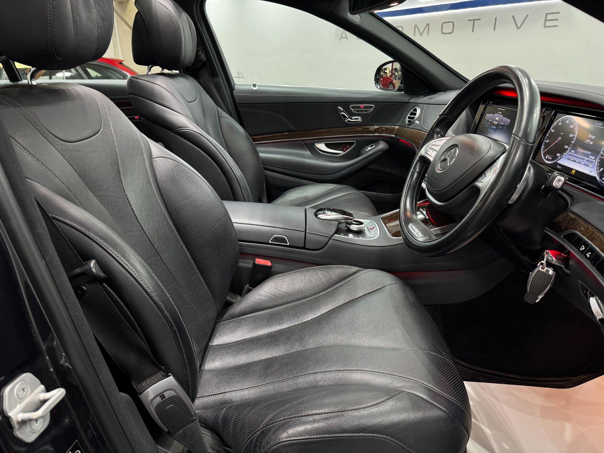Mercedes-Benz S-Class view 24