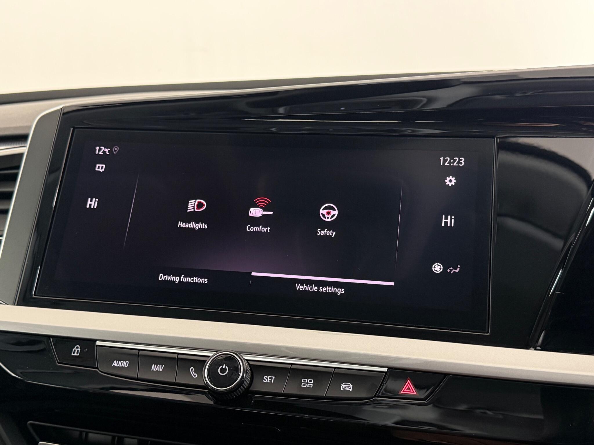 Vauxhall Grandland view 34