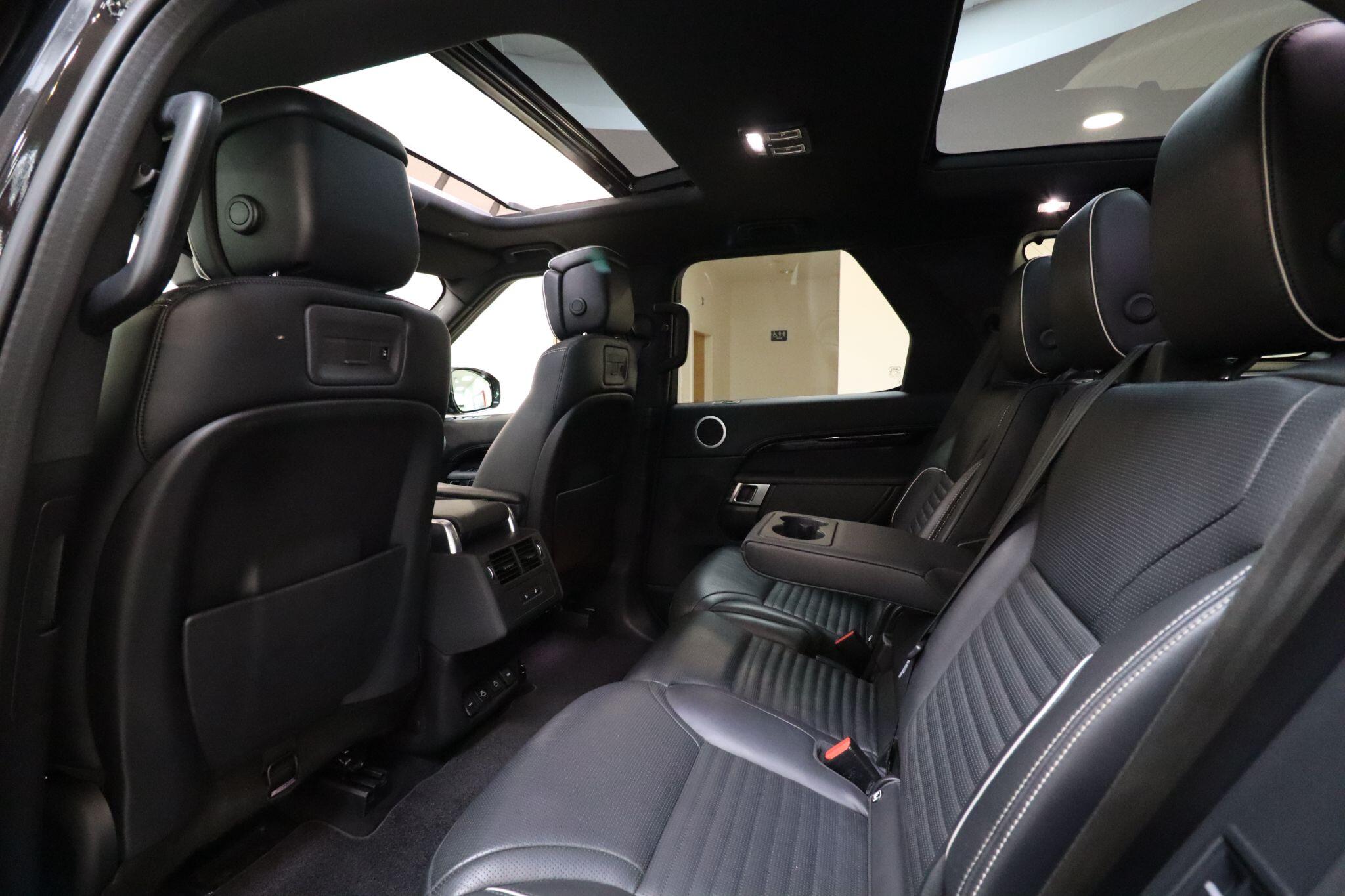 Land Rover Discovery 3 view 12