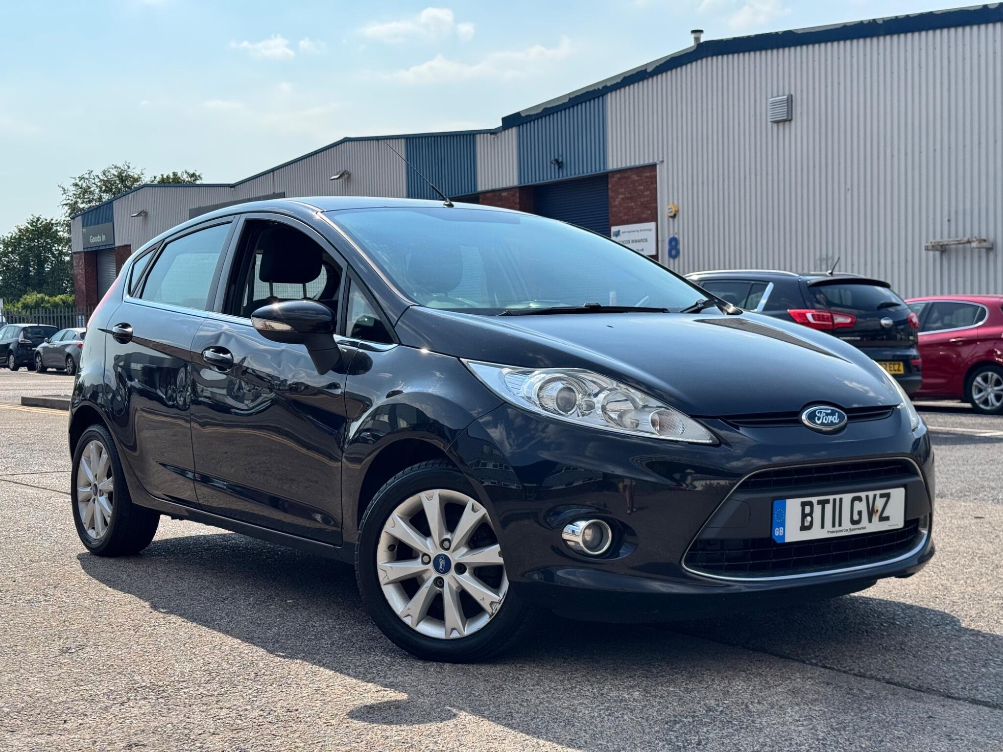 Ford Fiesta view 5