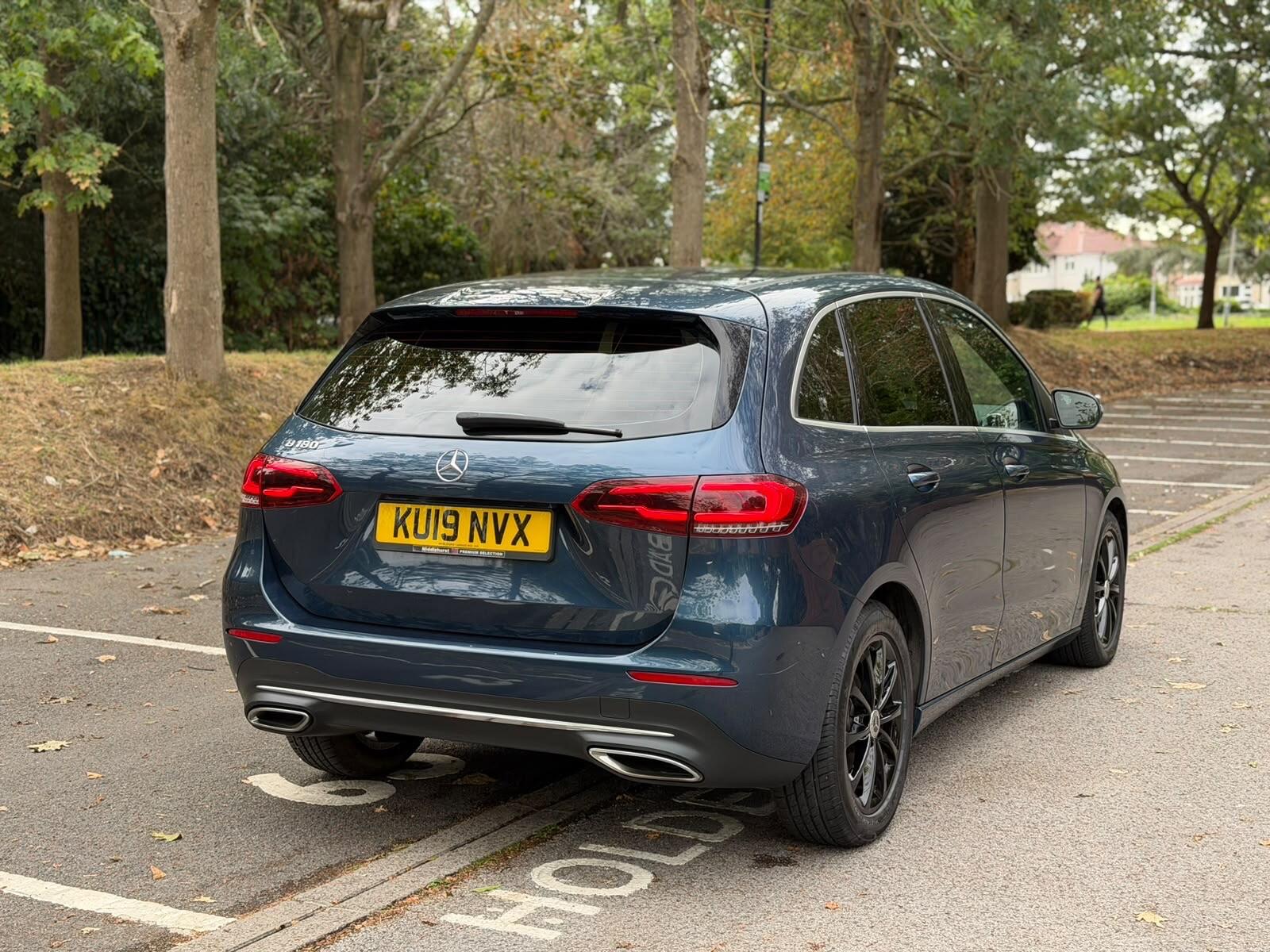 Mercedes-Benz B-Class view 3