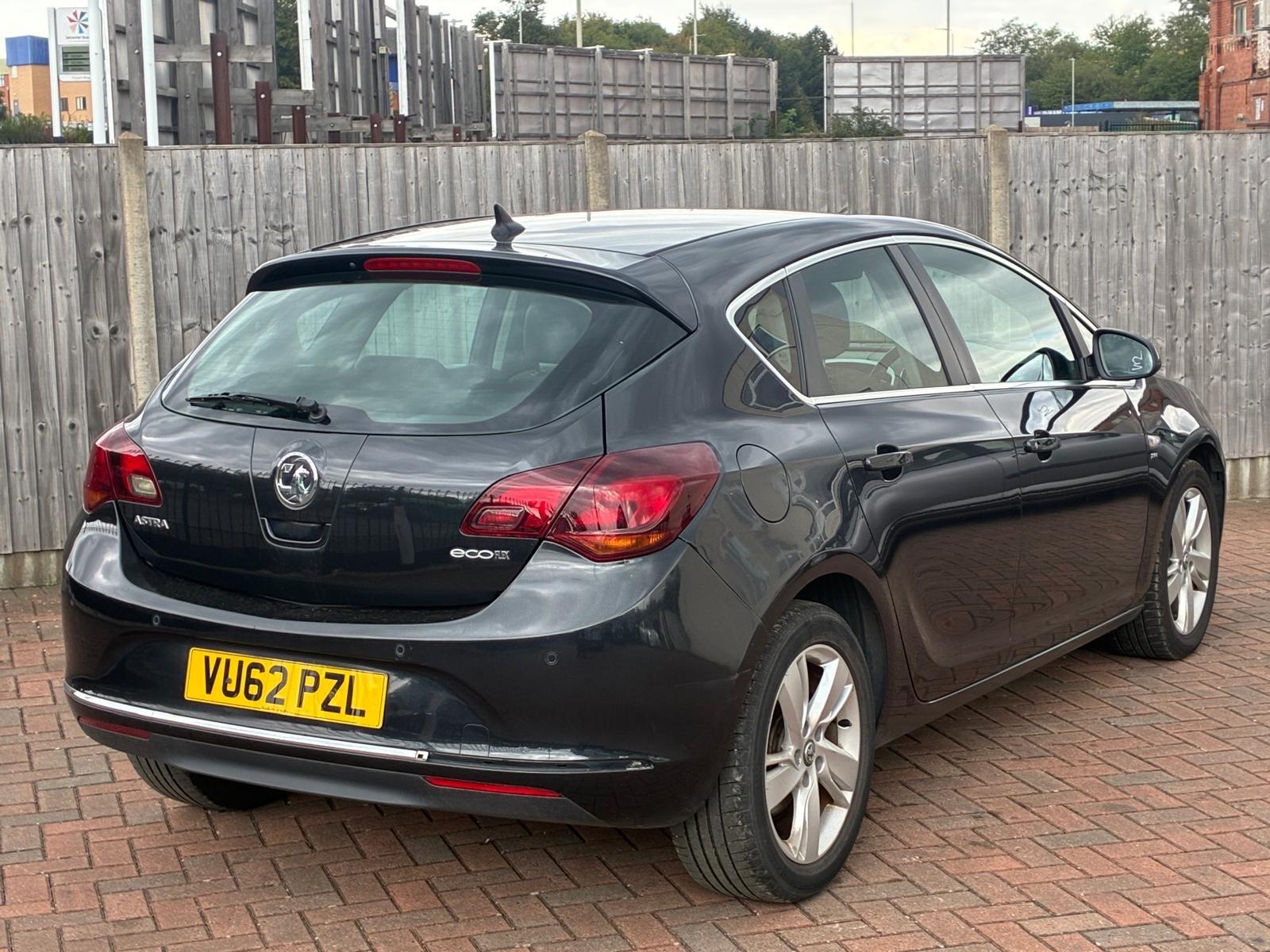 Vauxhall Astra view 5