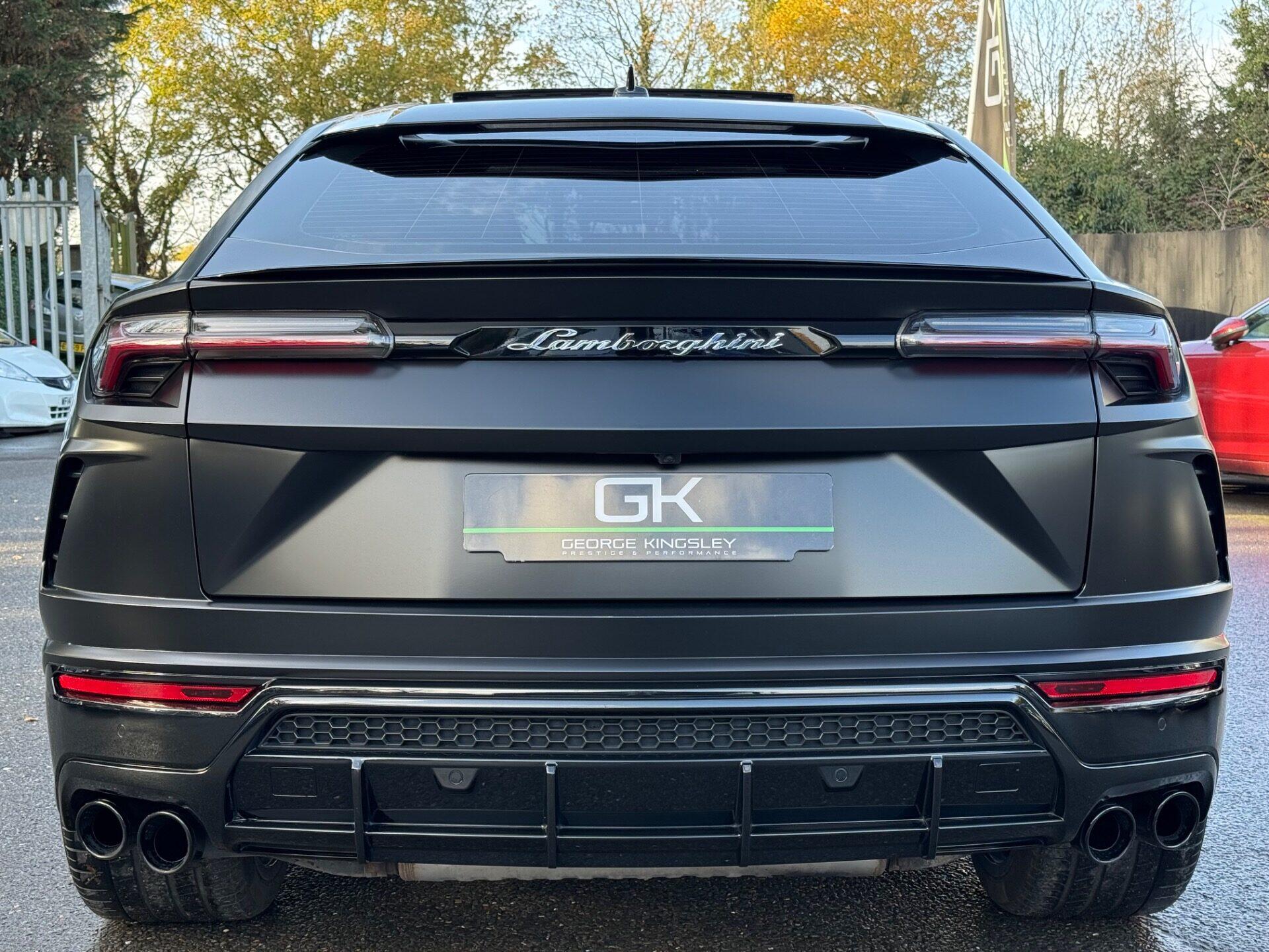Lamborghini Urus view 10