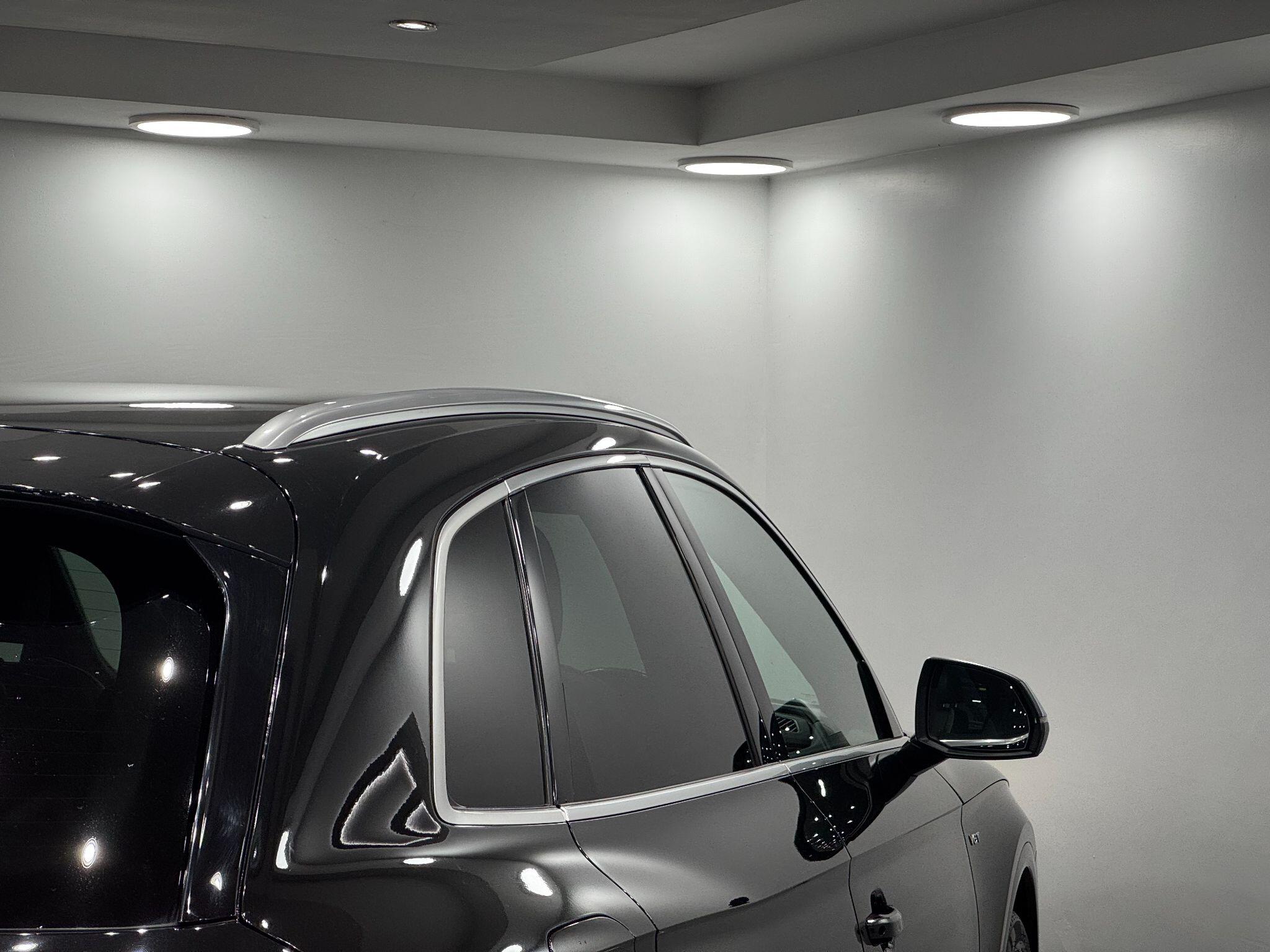 Audi SQ5 view 24