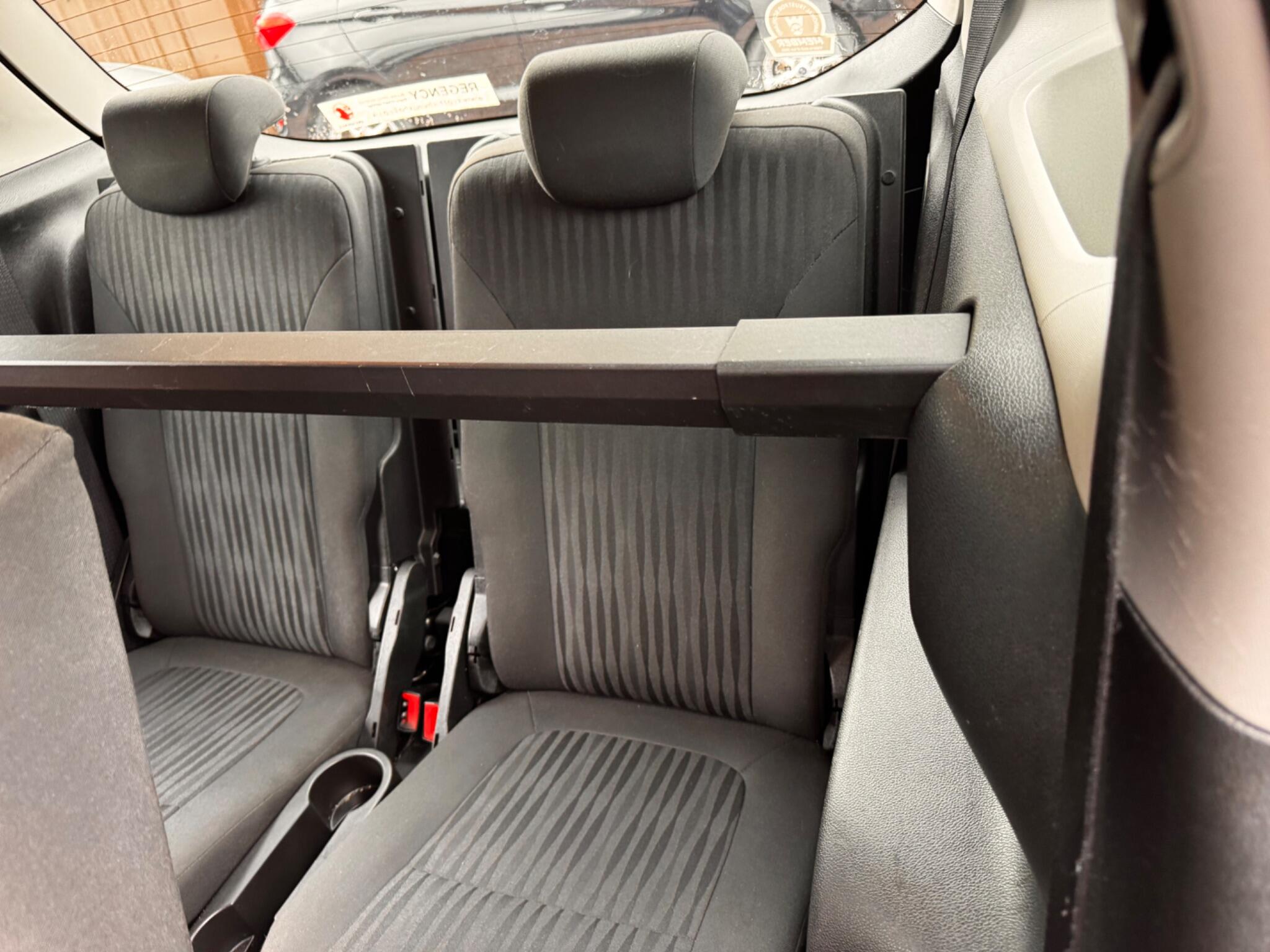 Vauxhall Zafira Tourer view 23