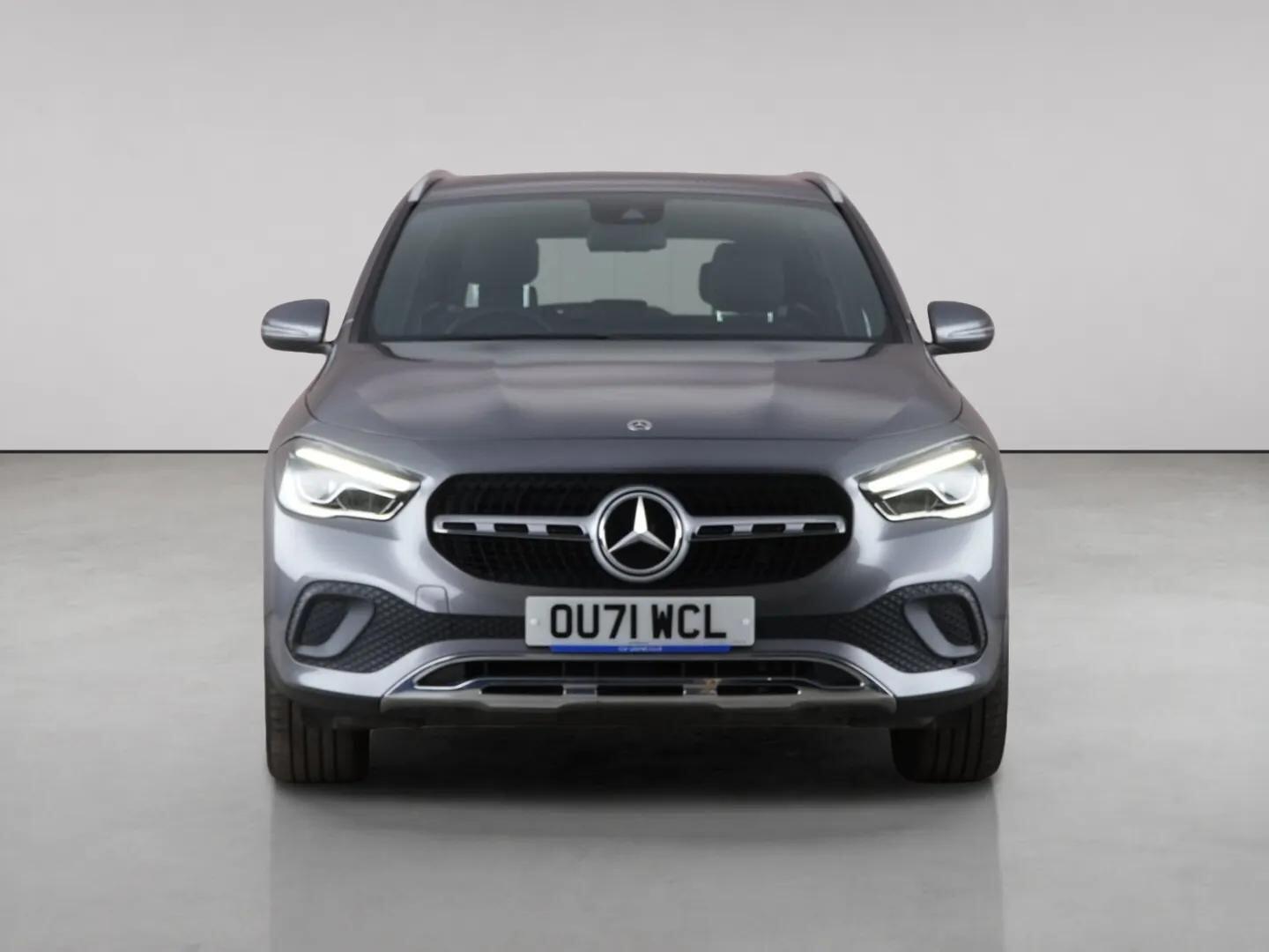 Mercedes-Benz Gla view 5