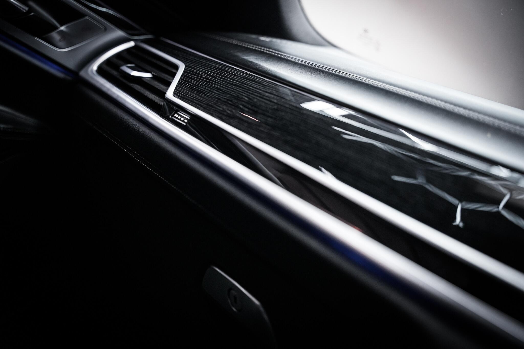 BMW 7 Series view 45