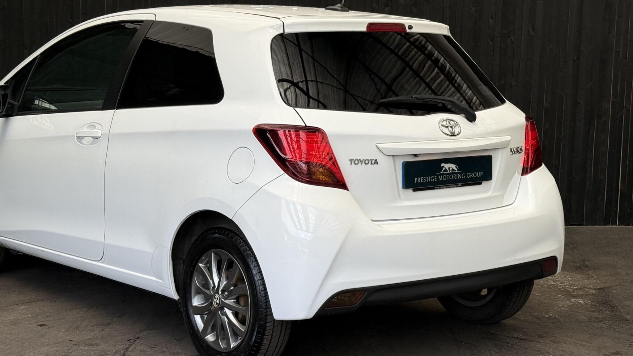 Toyota Yaris view 20