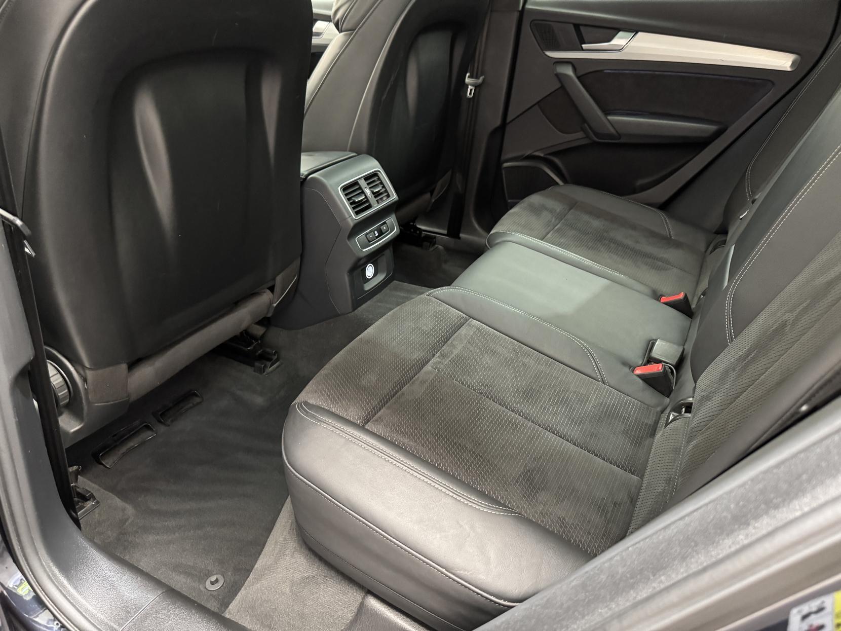 Audi Q5 view 55