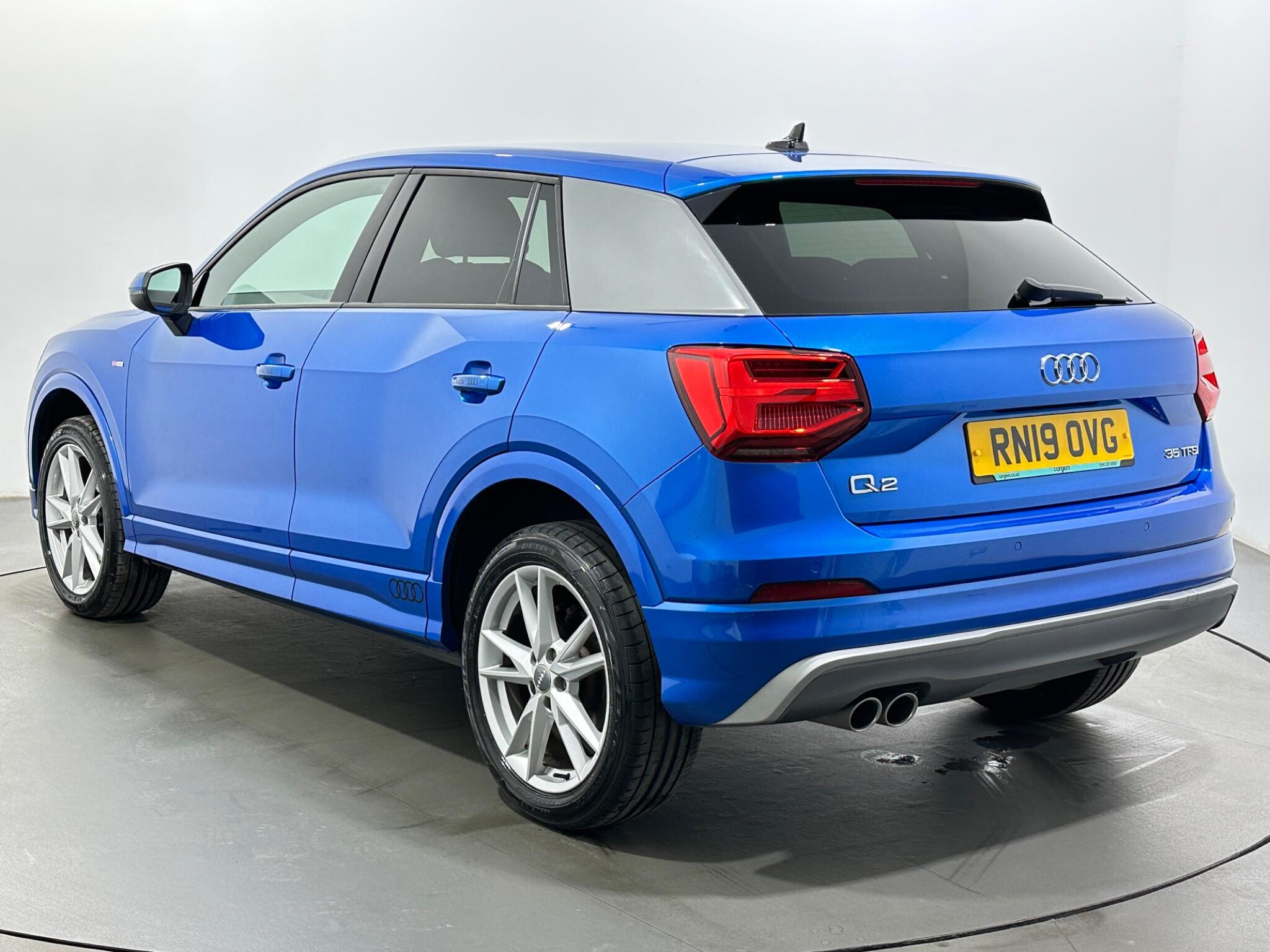 Audi Q2 view 6