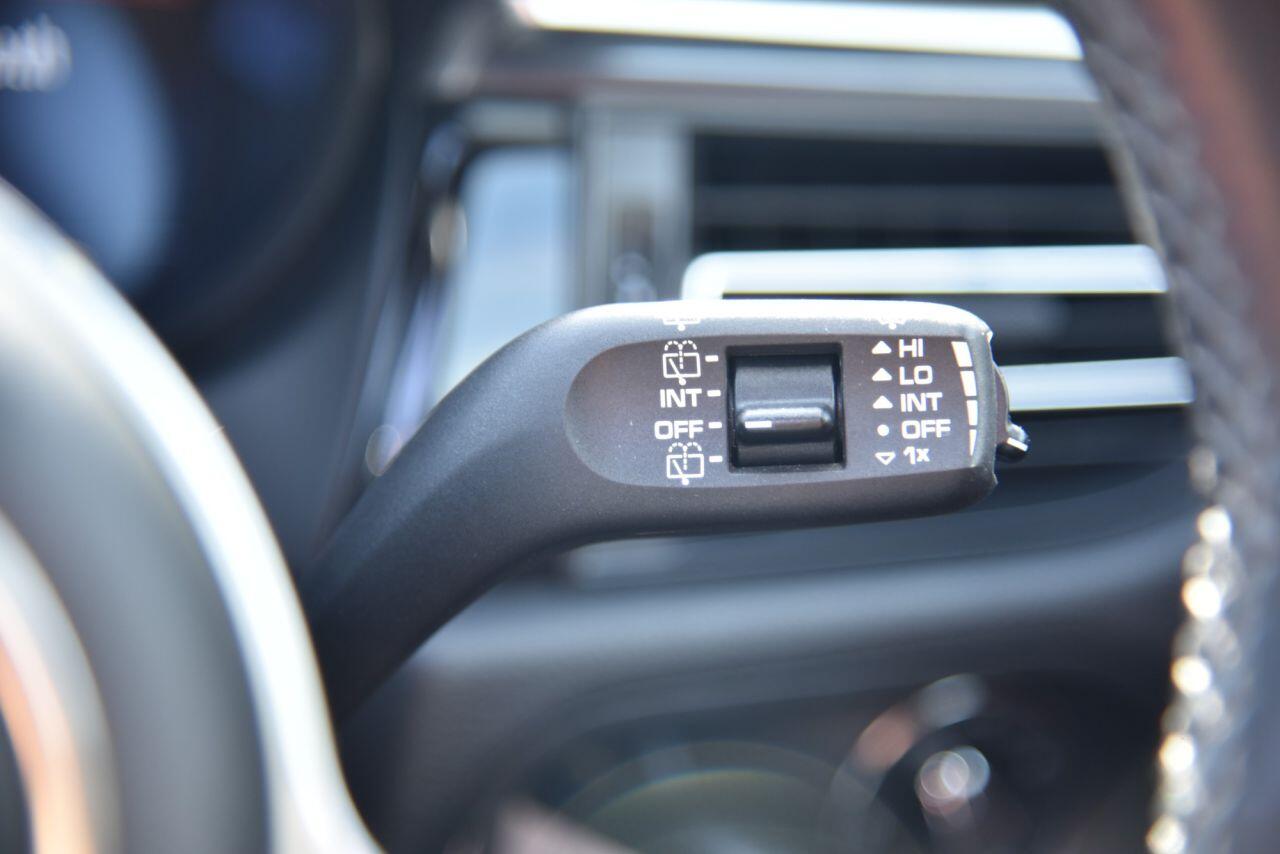 Porsche Macan view 34