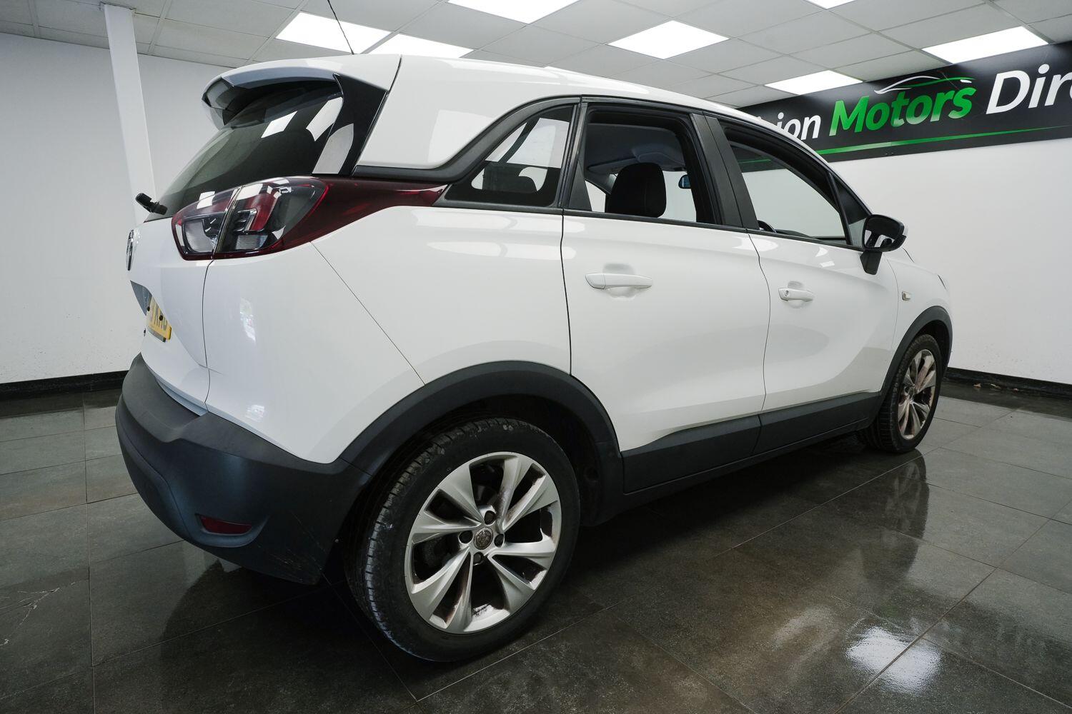Vauxhall Crossland X view 4