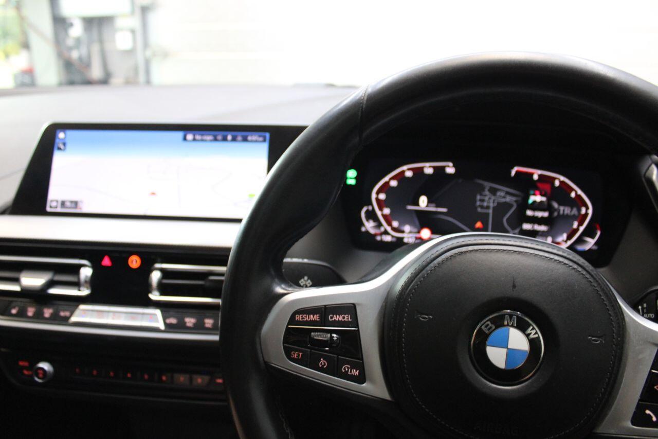 BMW 2 Series view 35
