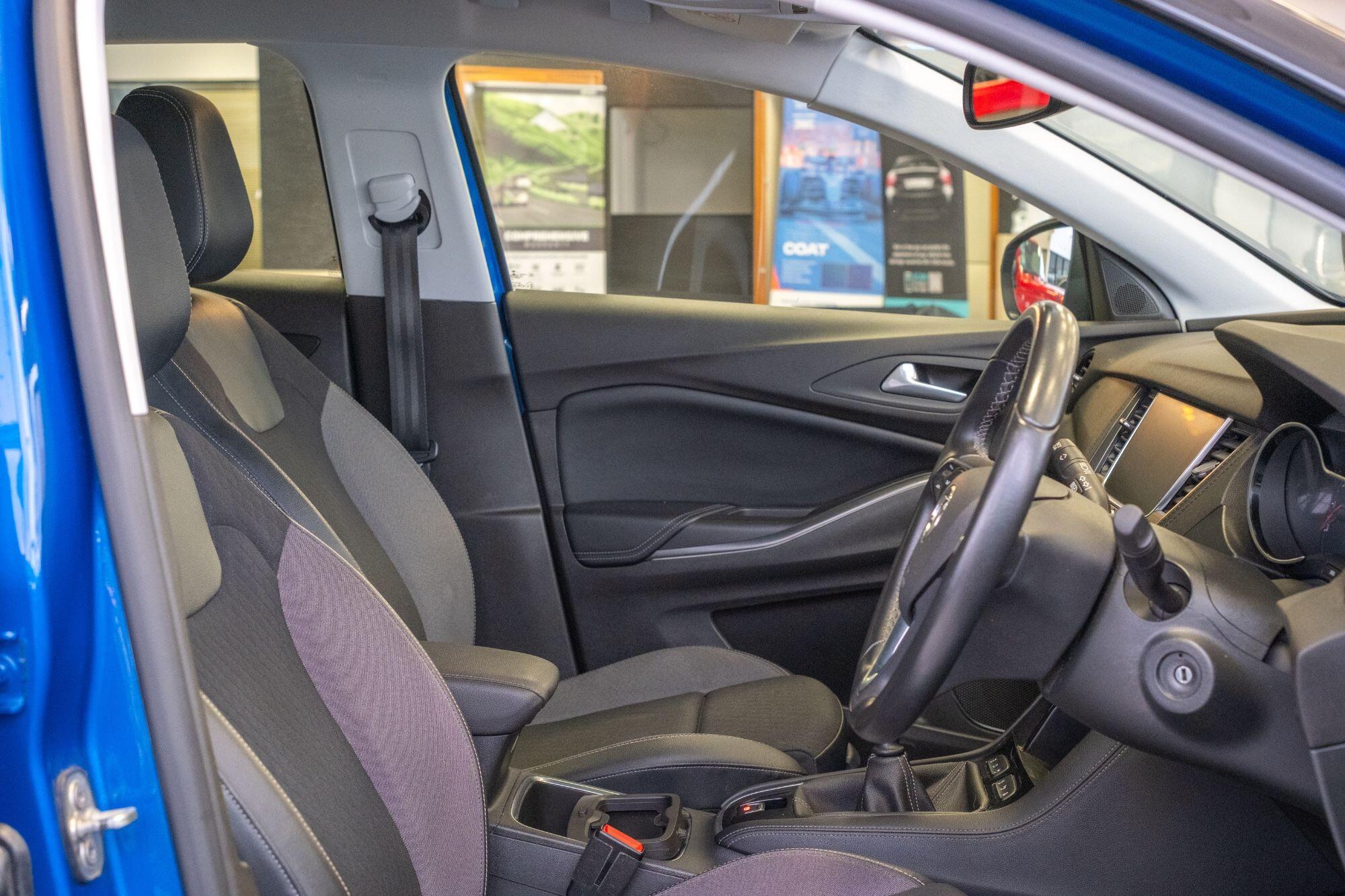 Vauxhall Grandland X view 26