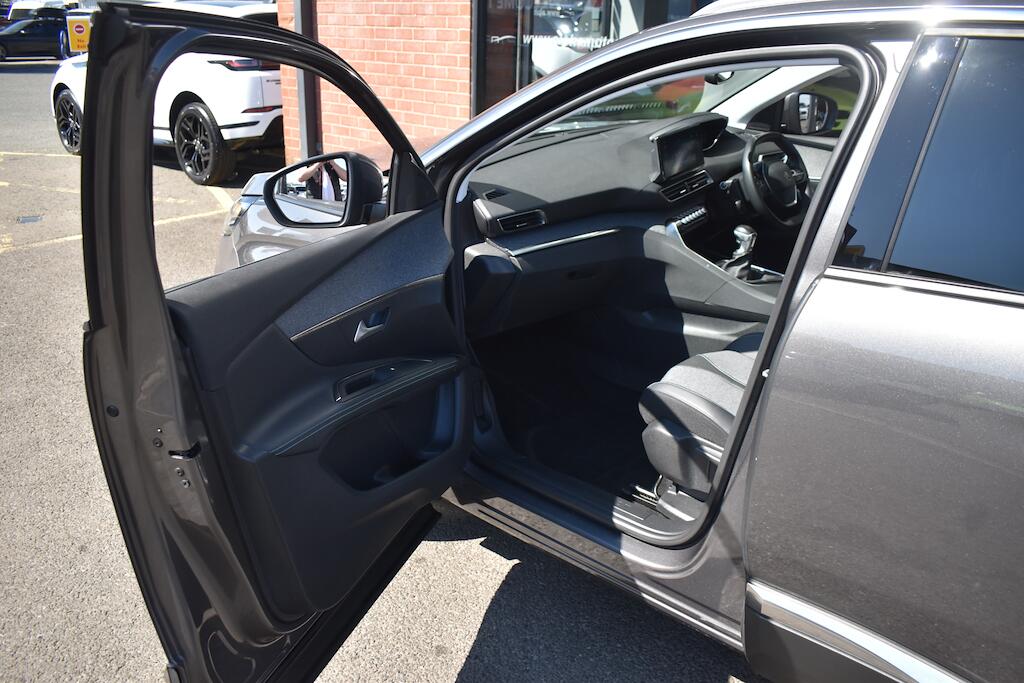 Peugeot 3008 view 37