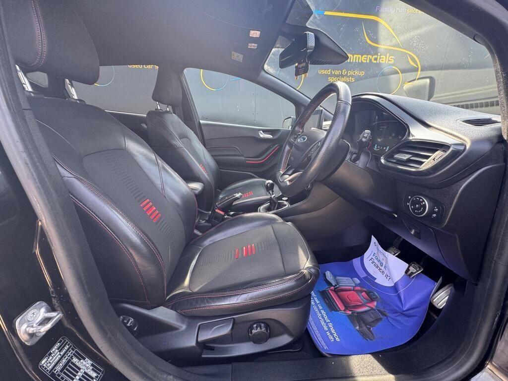 Ford Fiesta view 13
