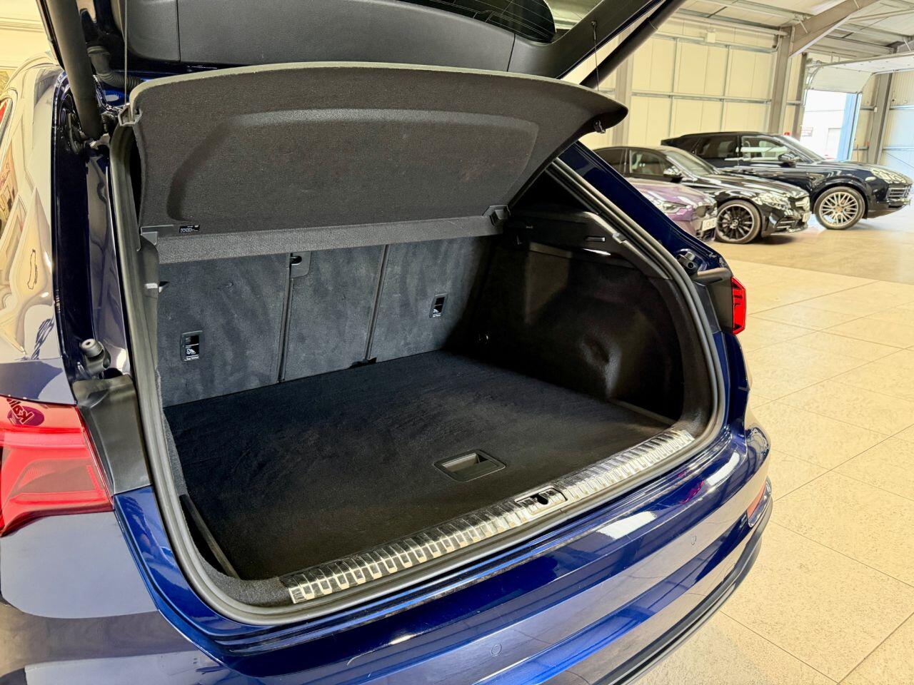 Audi Q3 view 35