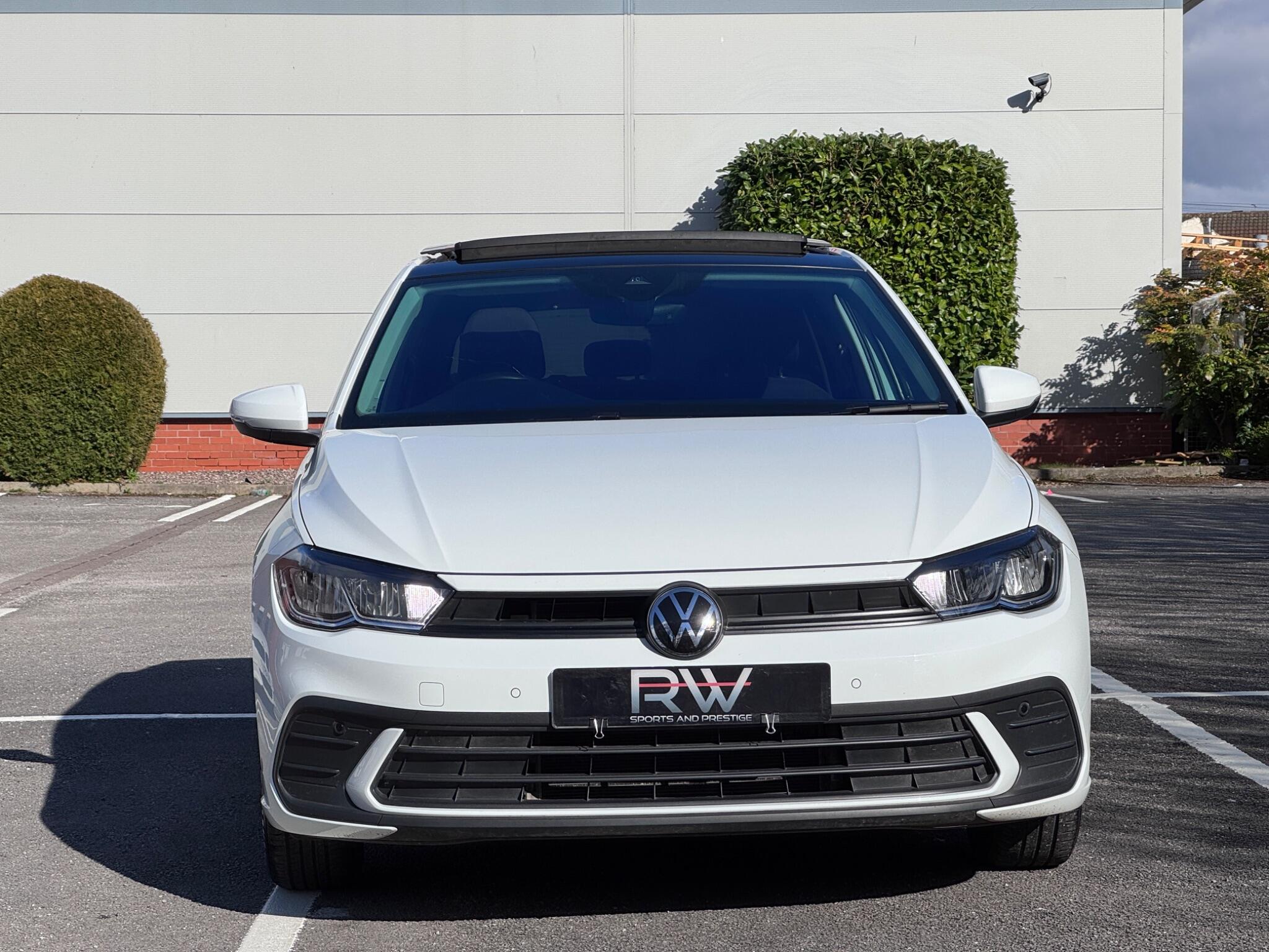 Volkswagen Polo view 8