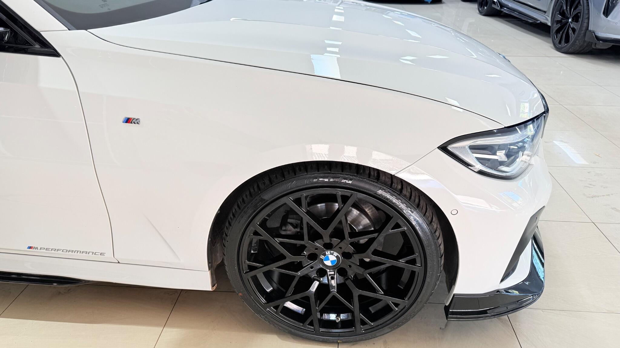 BMW 3 Series view 35