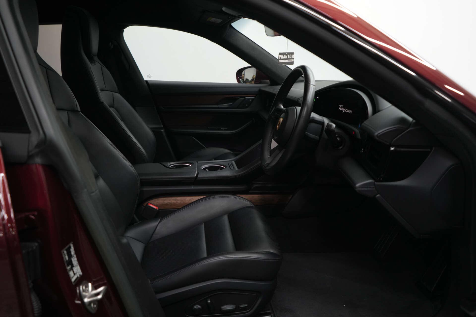 Porsche Taycan view 16