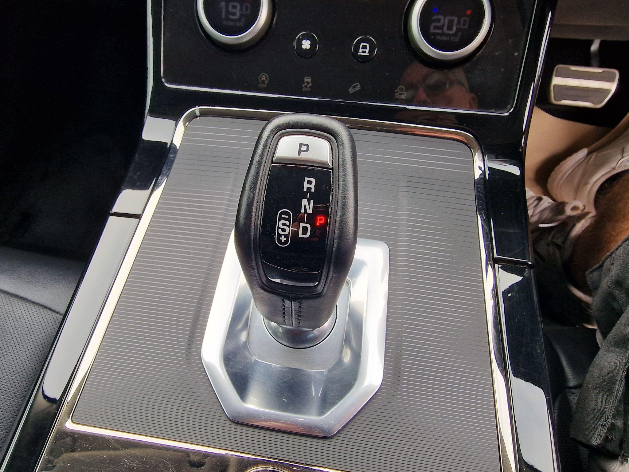 Land Rover Range Rover Evoque view 5