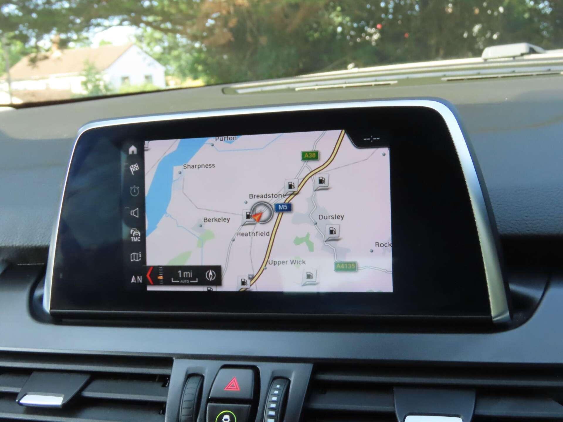 BMW 2 Series view 11