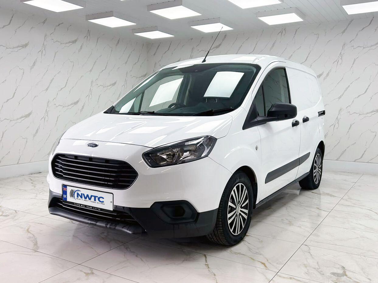 Ford Transit Courier view 6