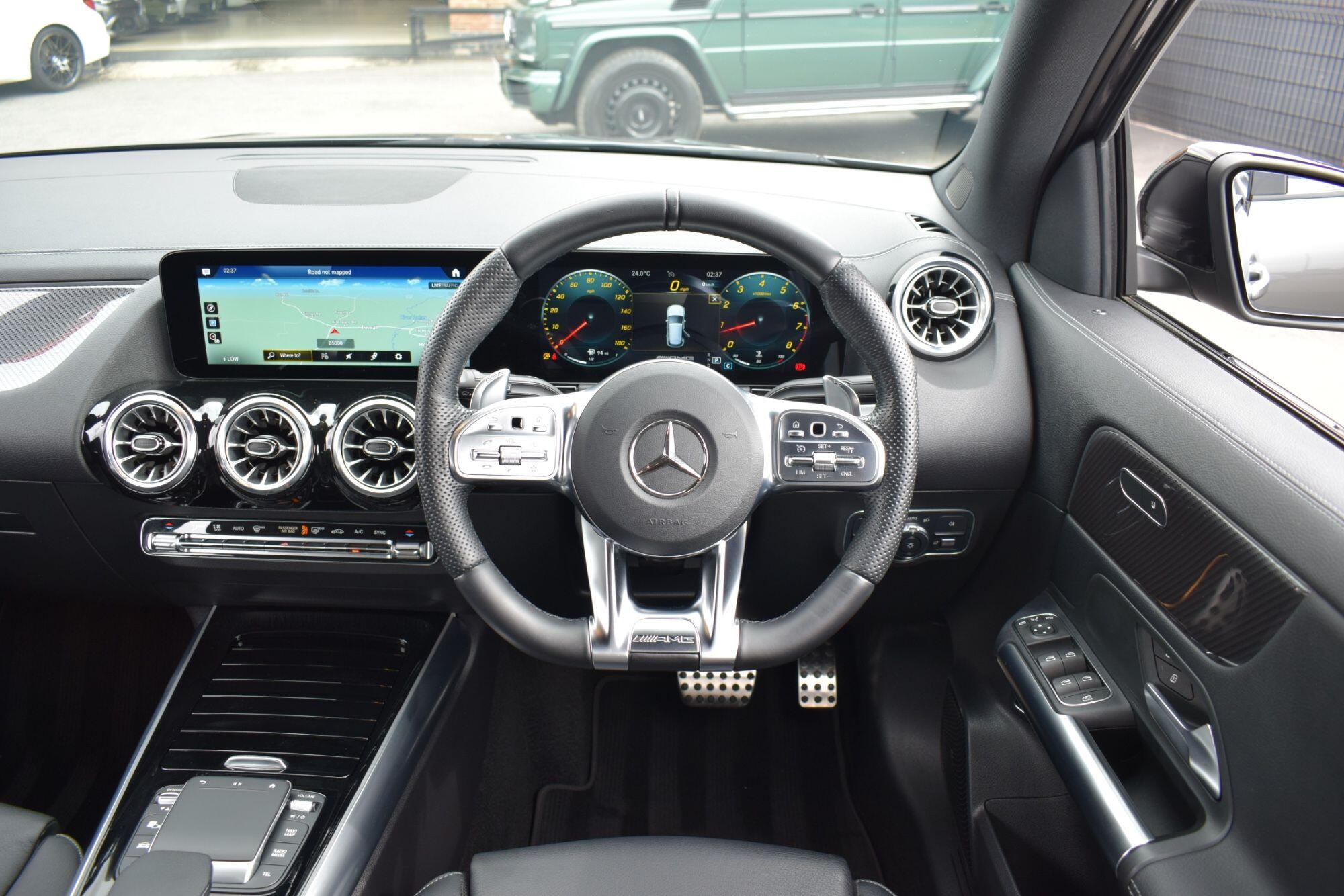 Mercedes-Benz GLA view 18