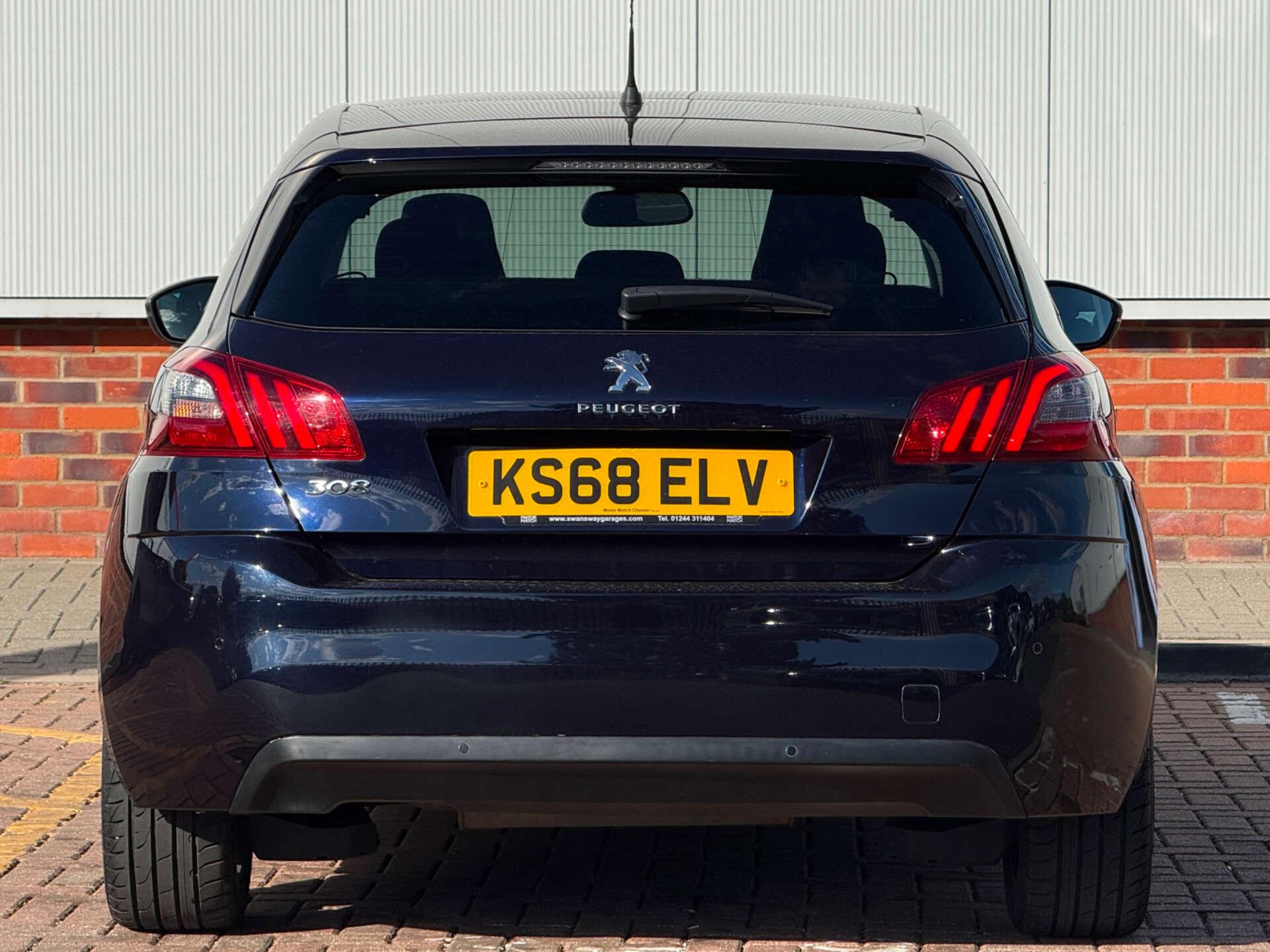 Peugeot 308 view 5