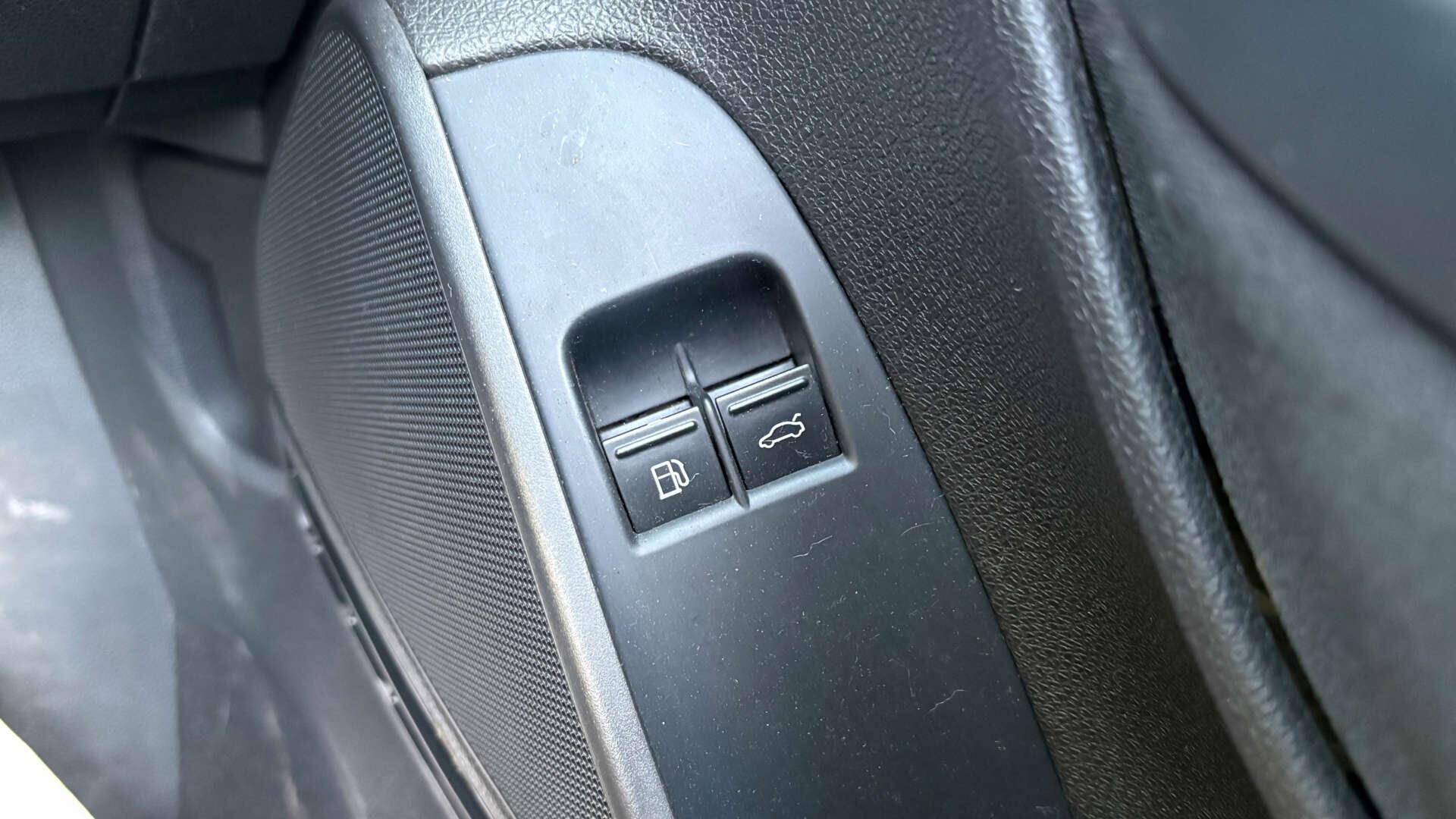 Volkswagen Eos view 22