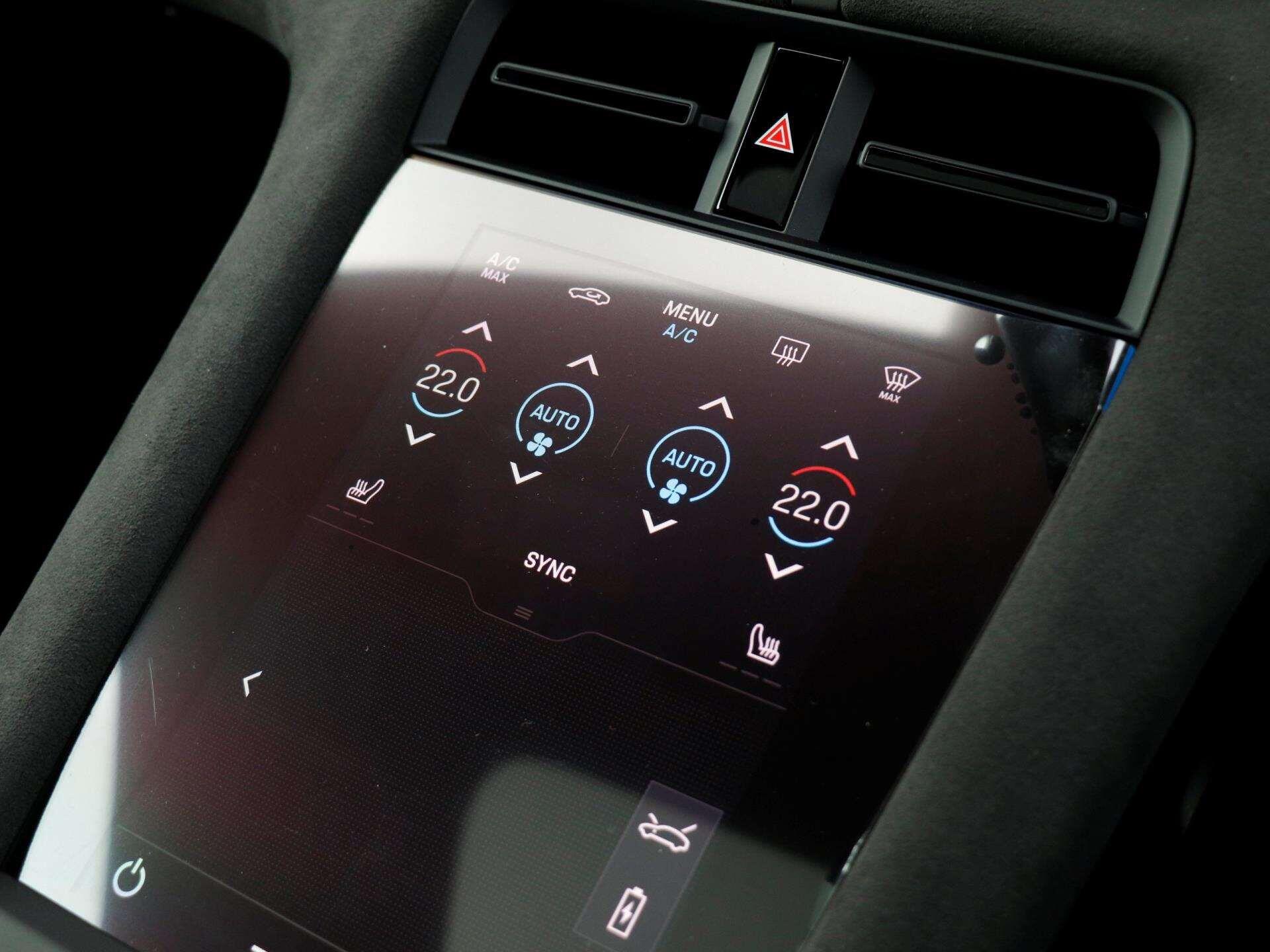 Porsche Taycan view 17