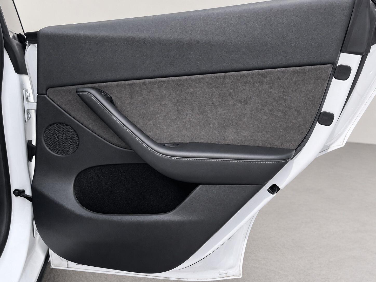 Tesla Model Y view 21