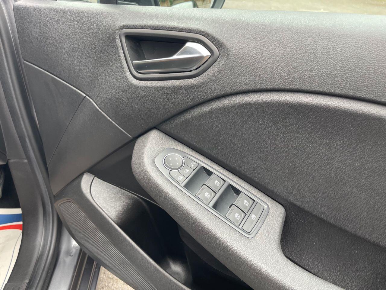 Renault Clio view 18