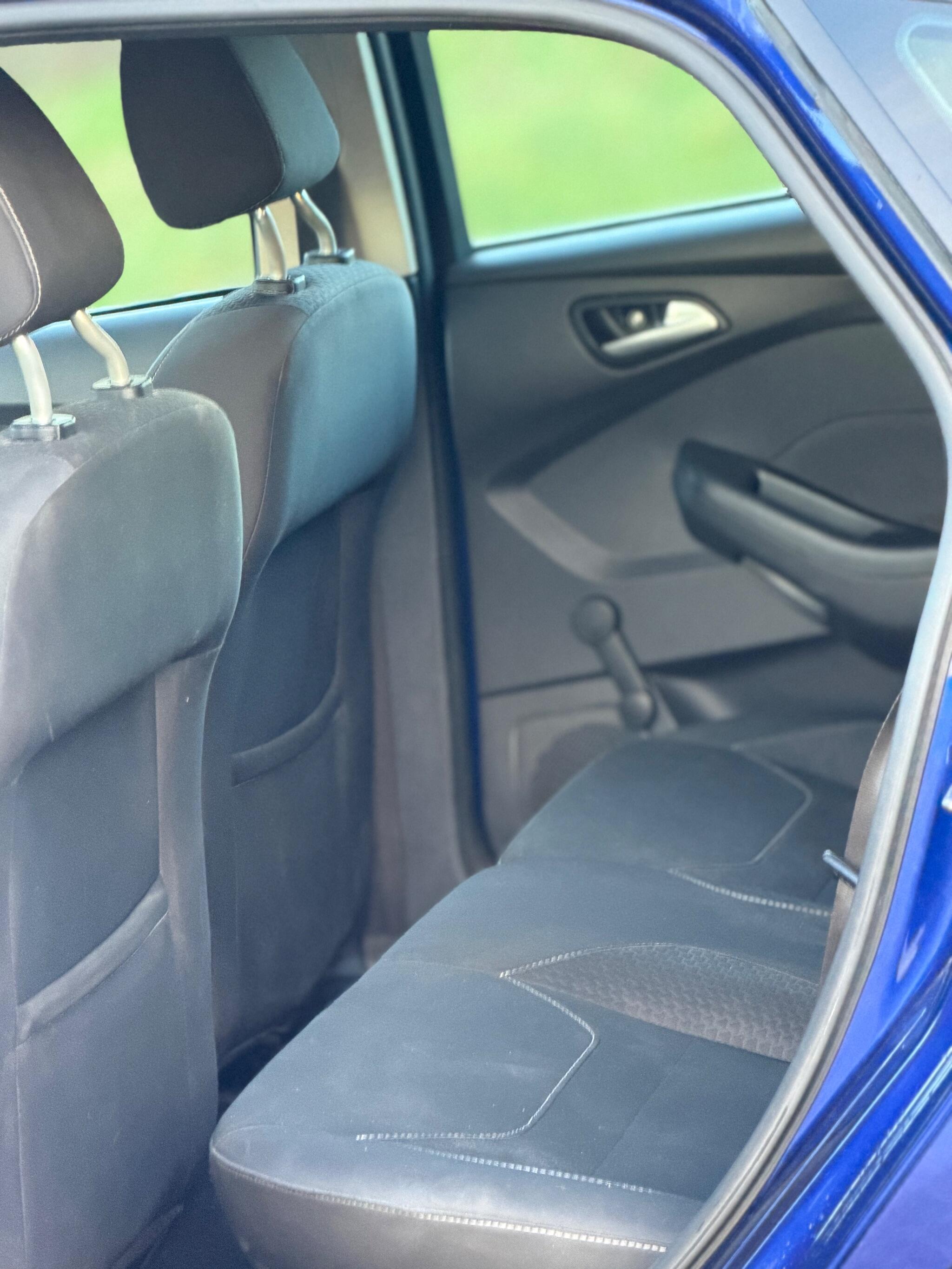 2016 Ford Focus 1.0T EcoBoost Zetec Euro 6 (s/s) 5dr image 20