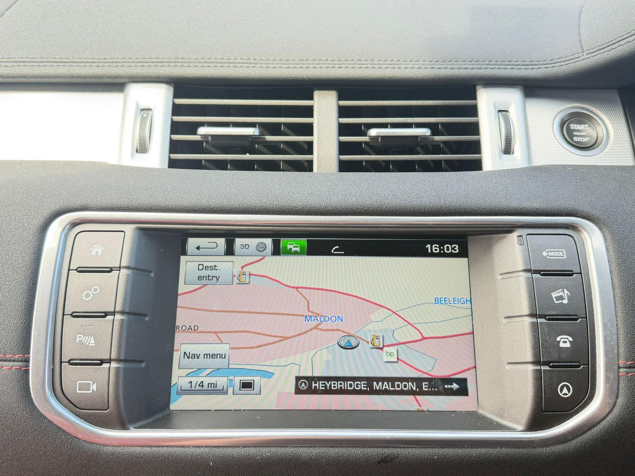 Land Rover Range Rover Evoque view 28