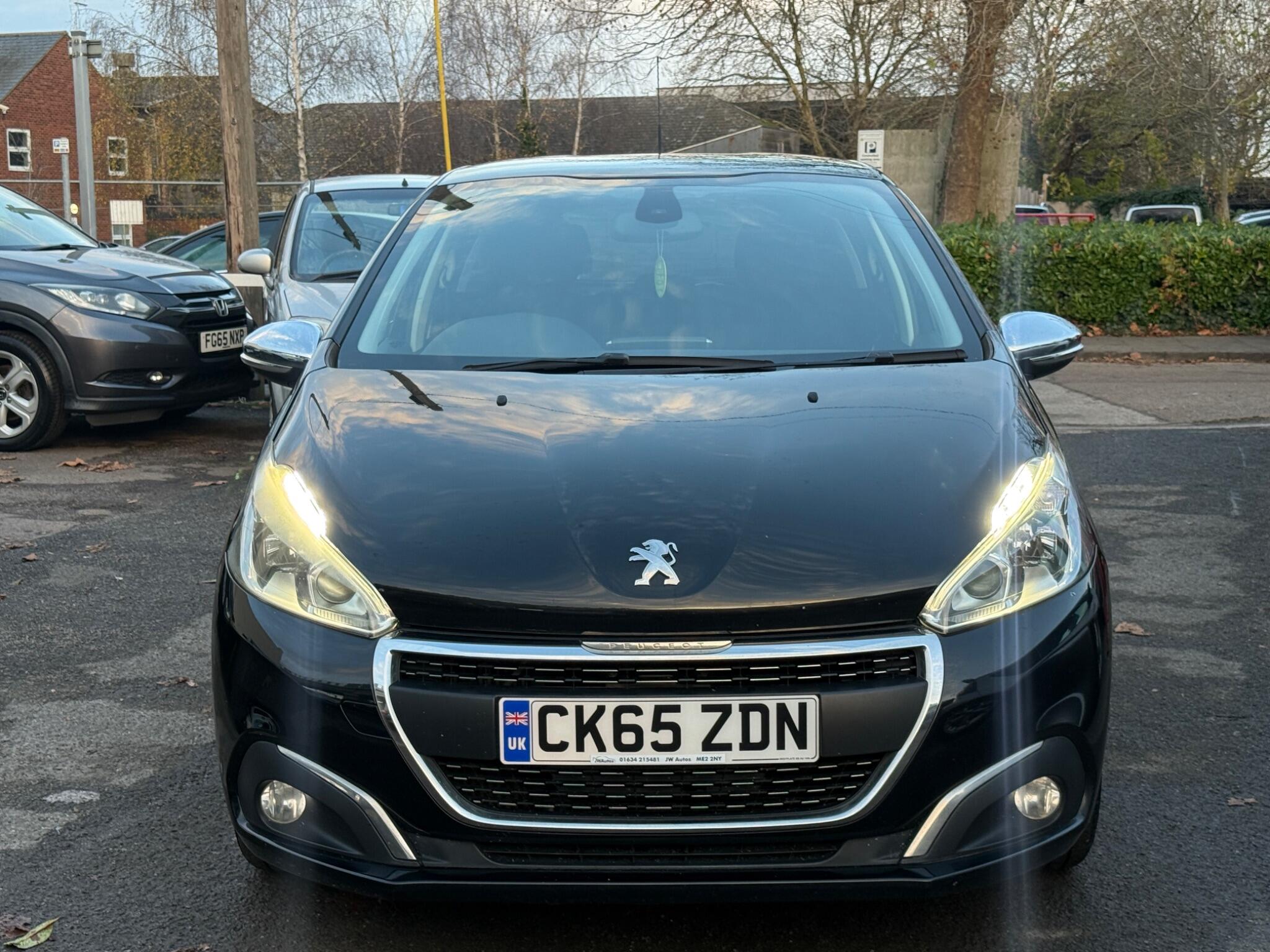 Peugeot 208 - Image 7