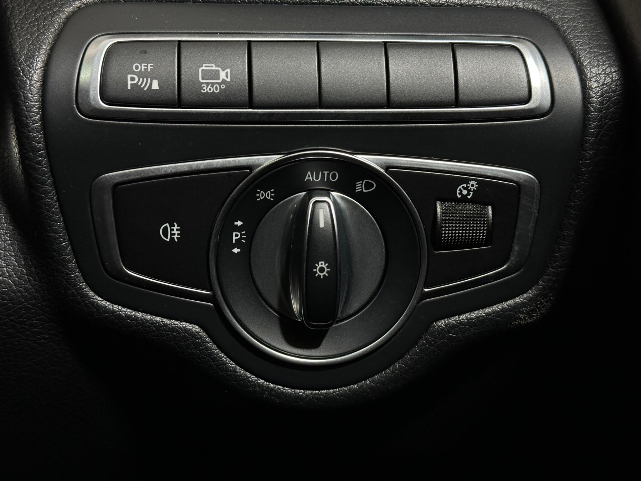 Mercedes-Benz GLC view 18