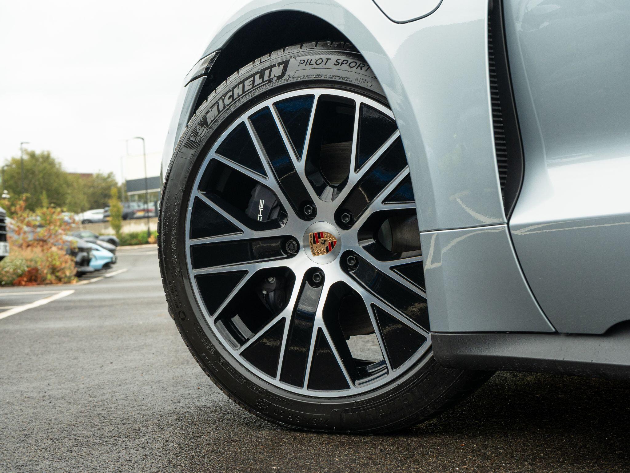 Porsche Taycan view 17