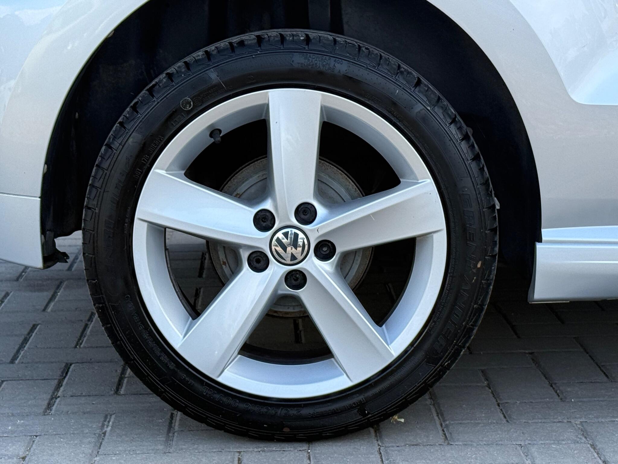 Volkswagen Polo view 13