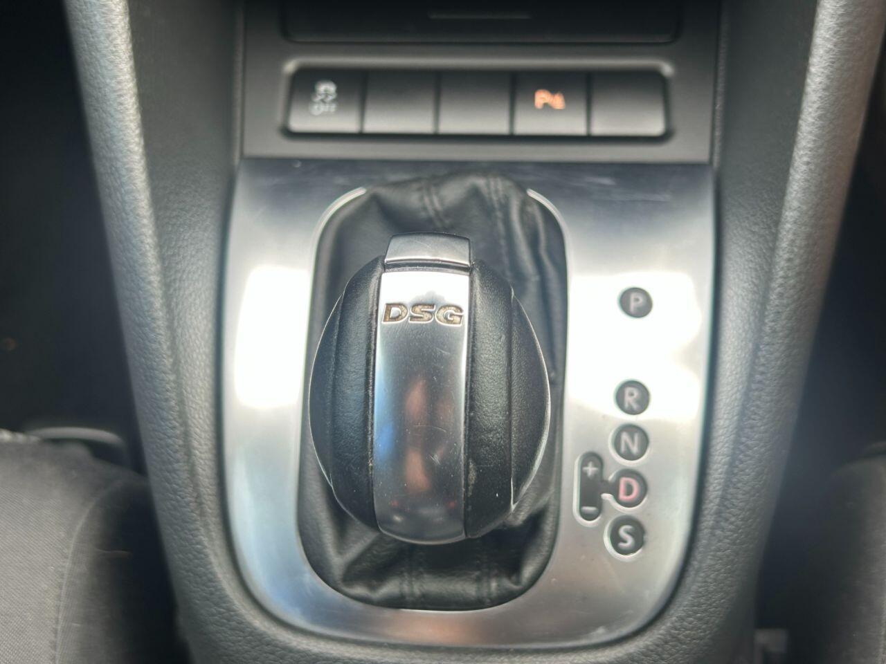 Volkswagen Golf view 21