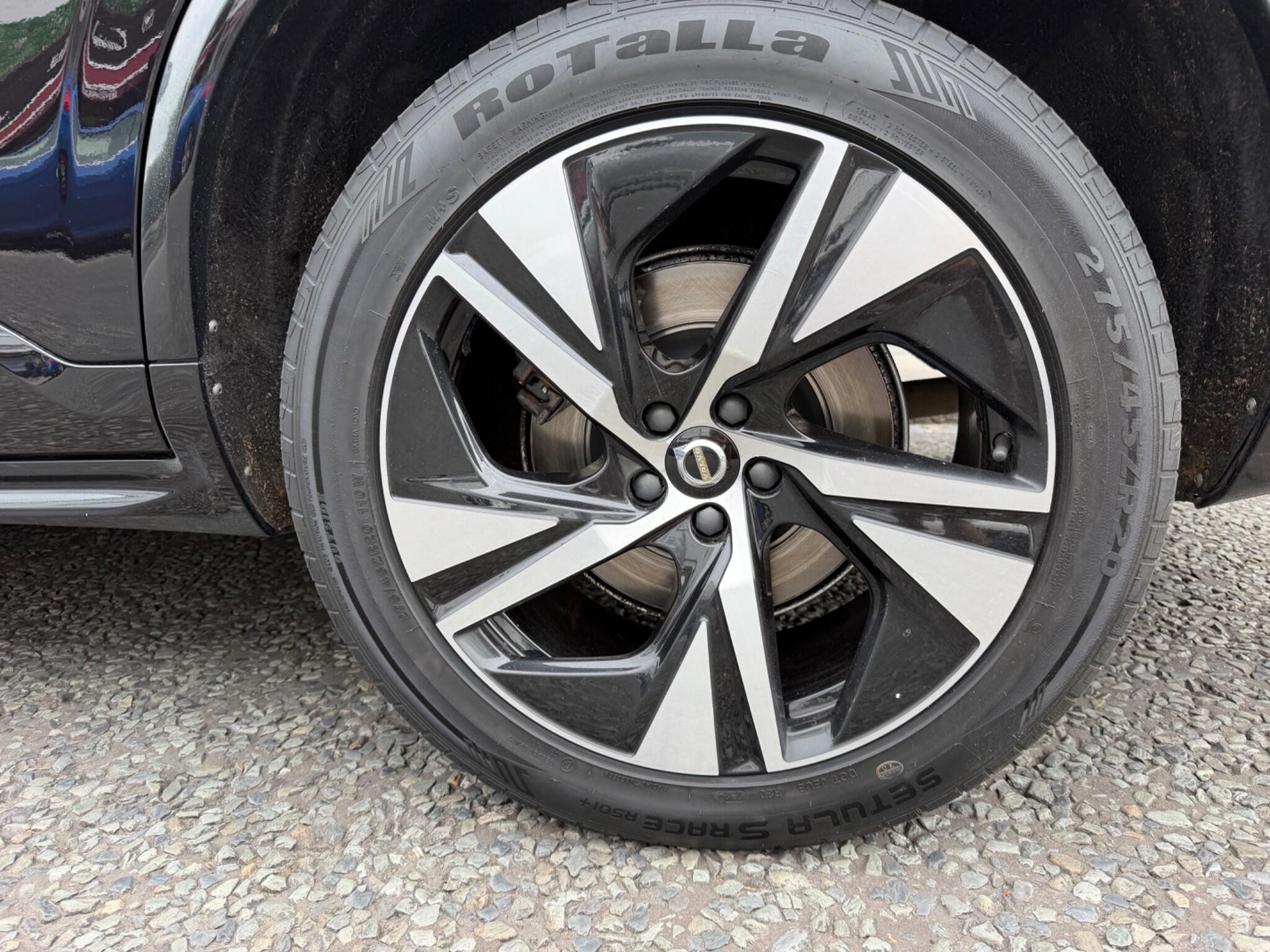 Volvo XC90 view 14