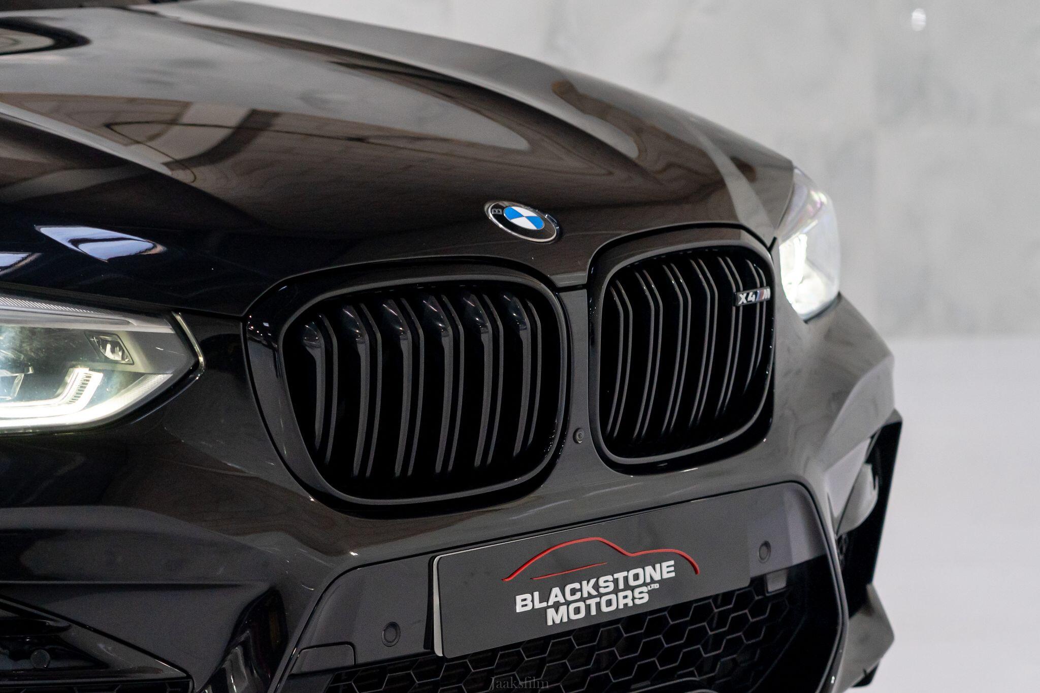 BMW X4 M view 40