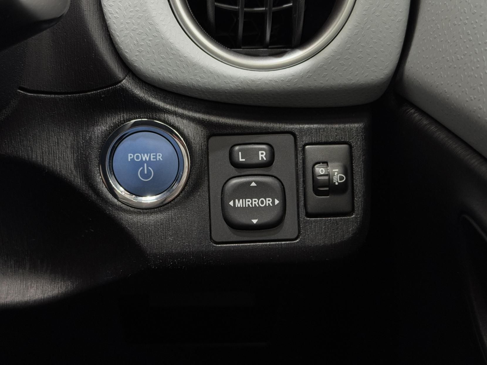 Toyota Yaris view 36