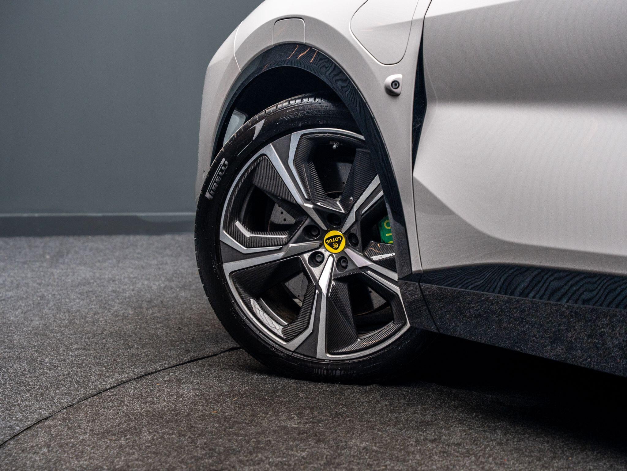Lotus Eletre view 13