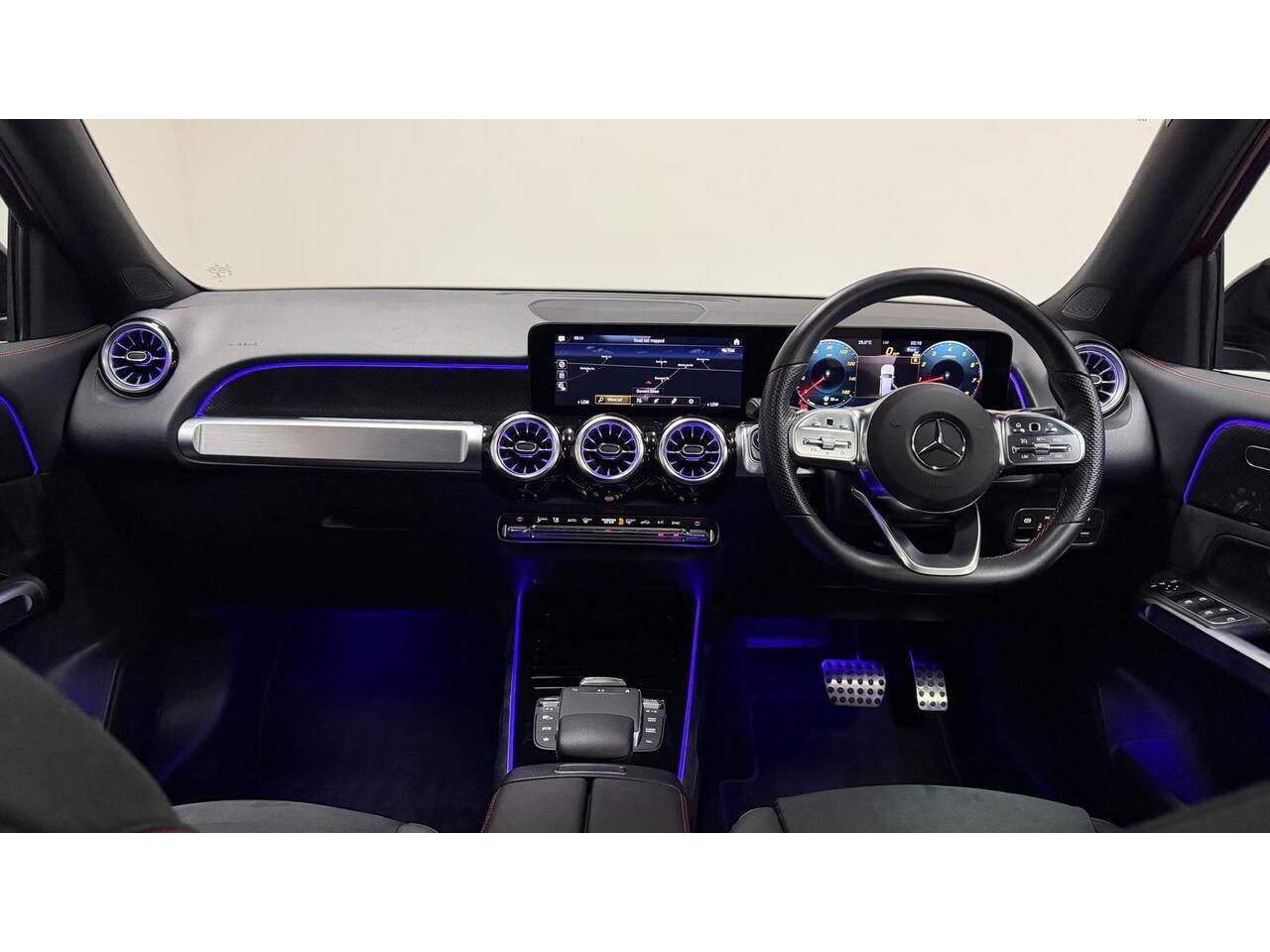 Mercedes-Benz GLB view 19