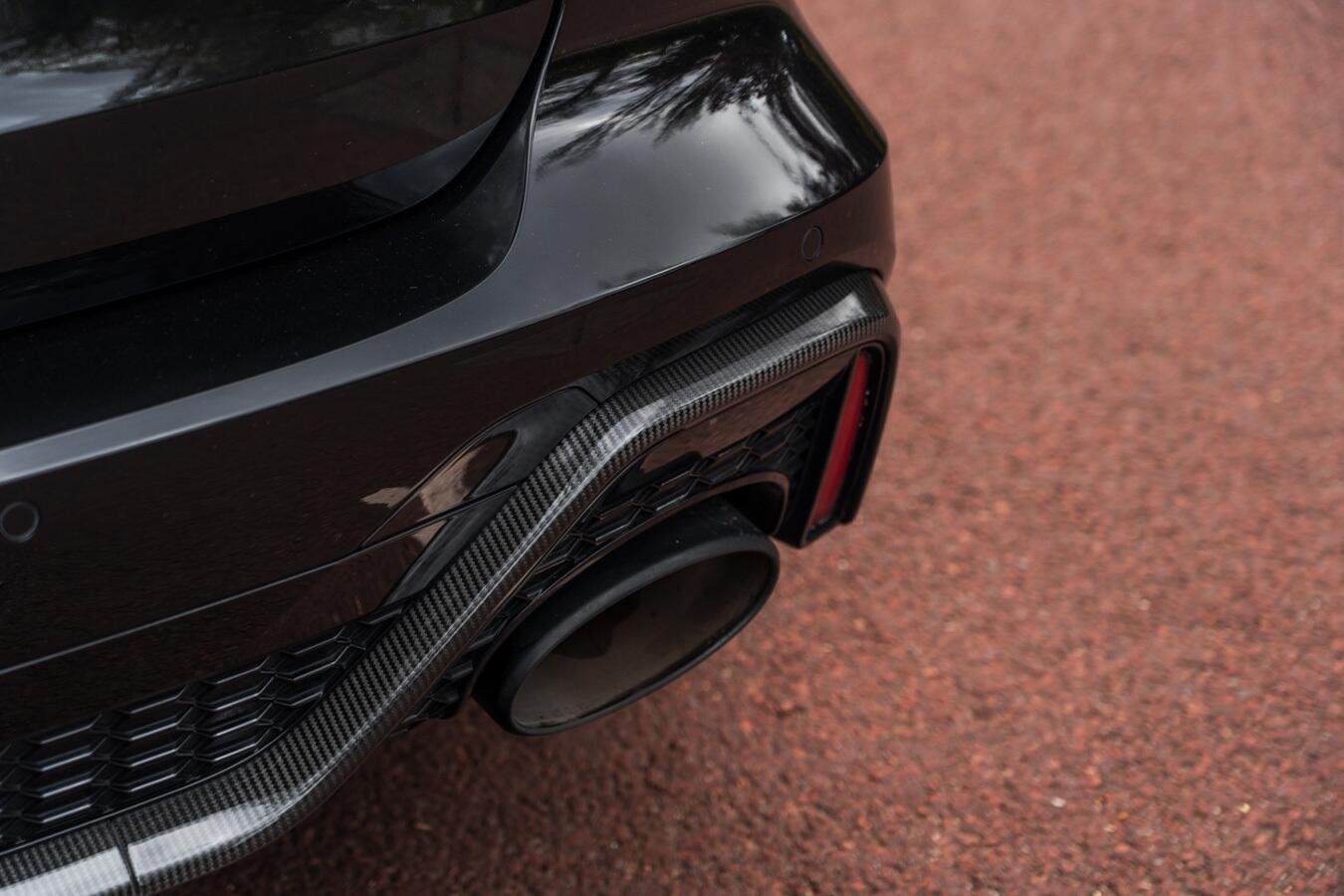 Audi RS6 Avant view 17