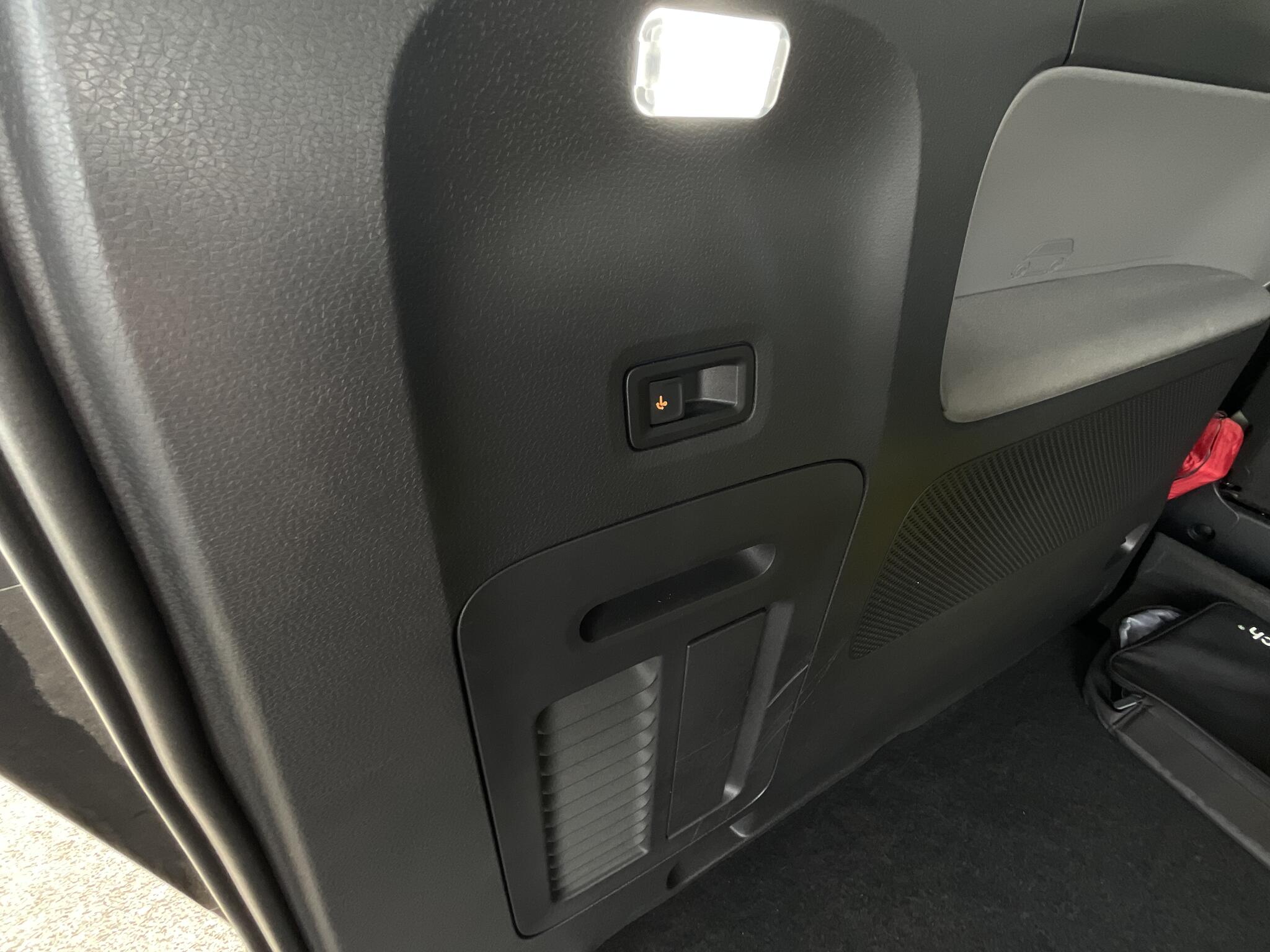 Volkswagen Id. Buzz view 43