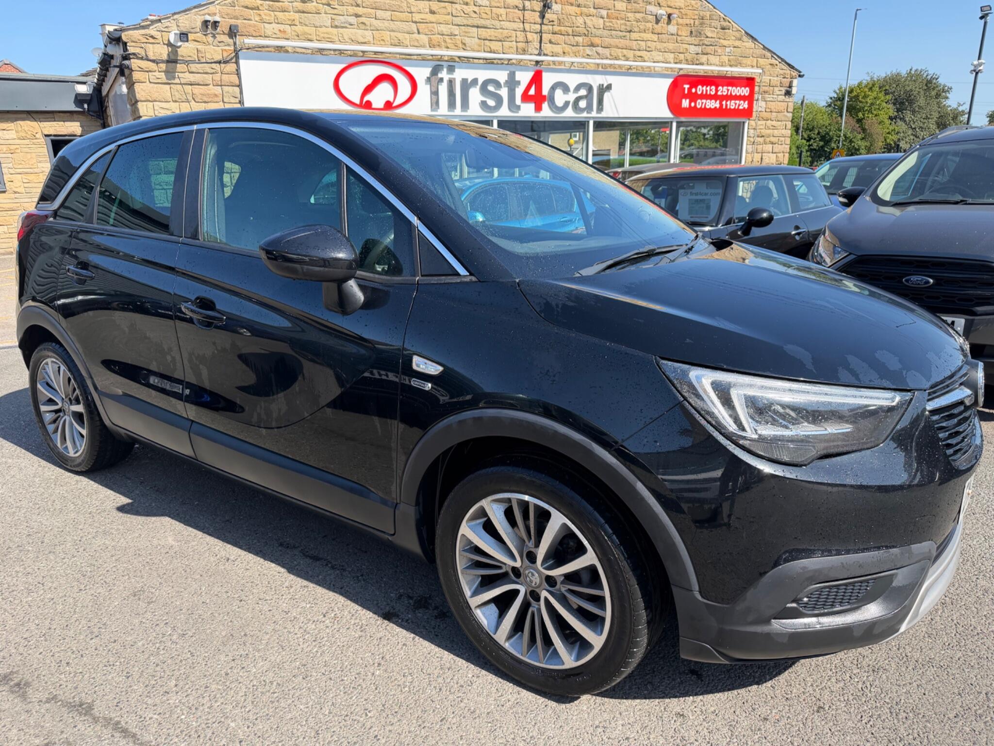 Vauxhall Crossland X view 4