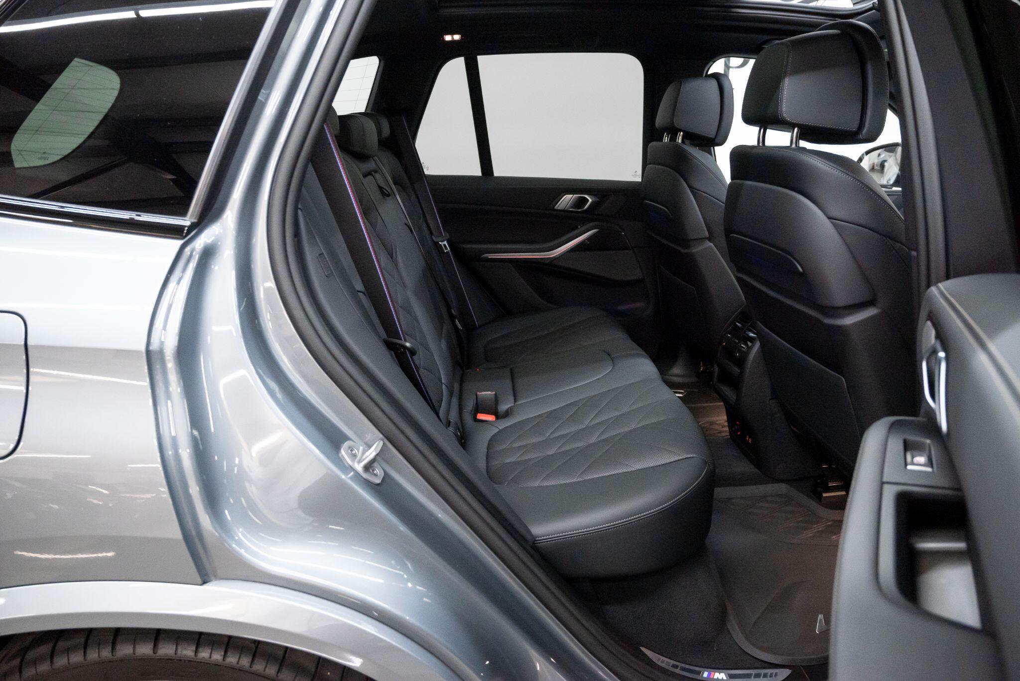 BMW X5 view 21