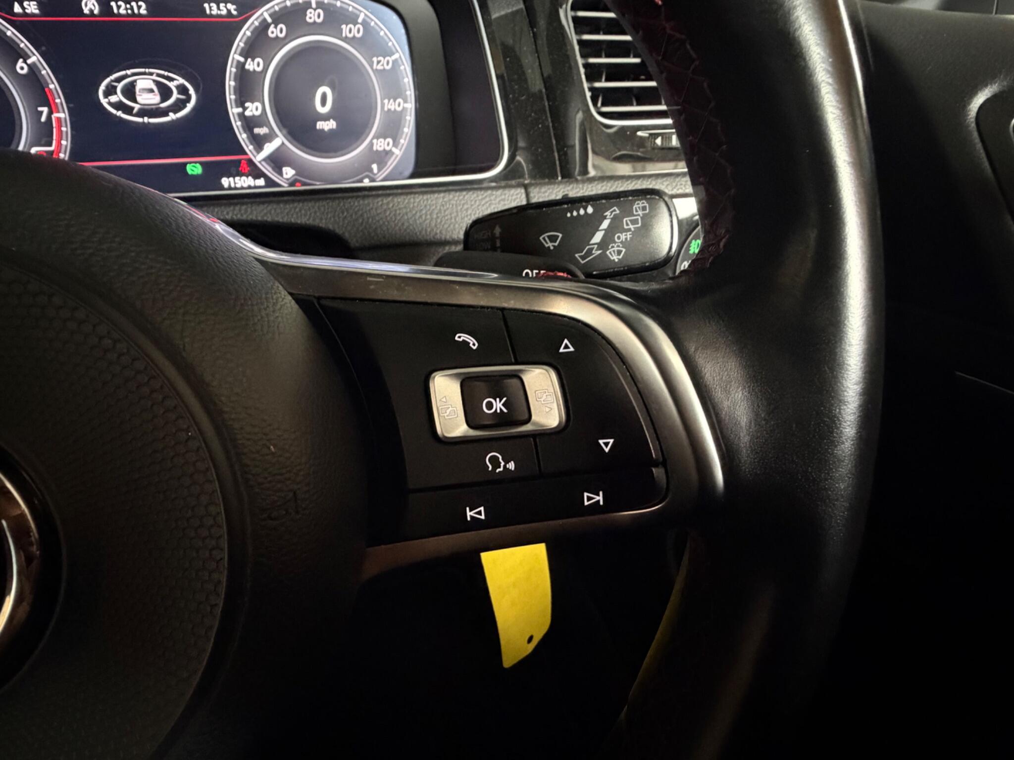 Volkswagen Golf view 29